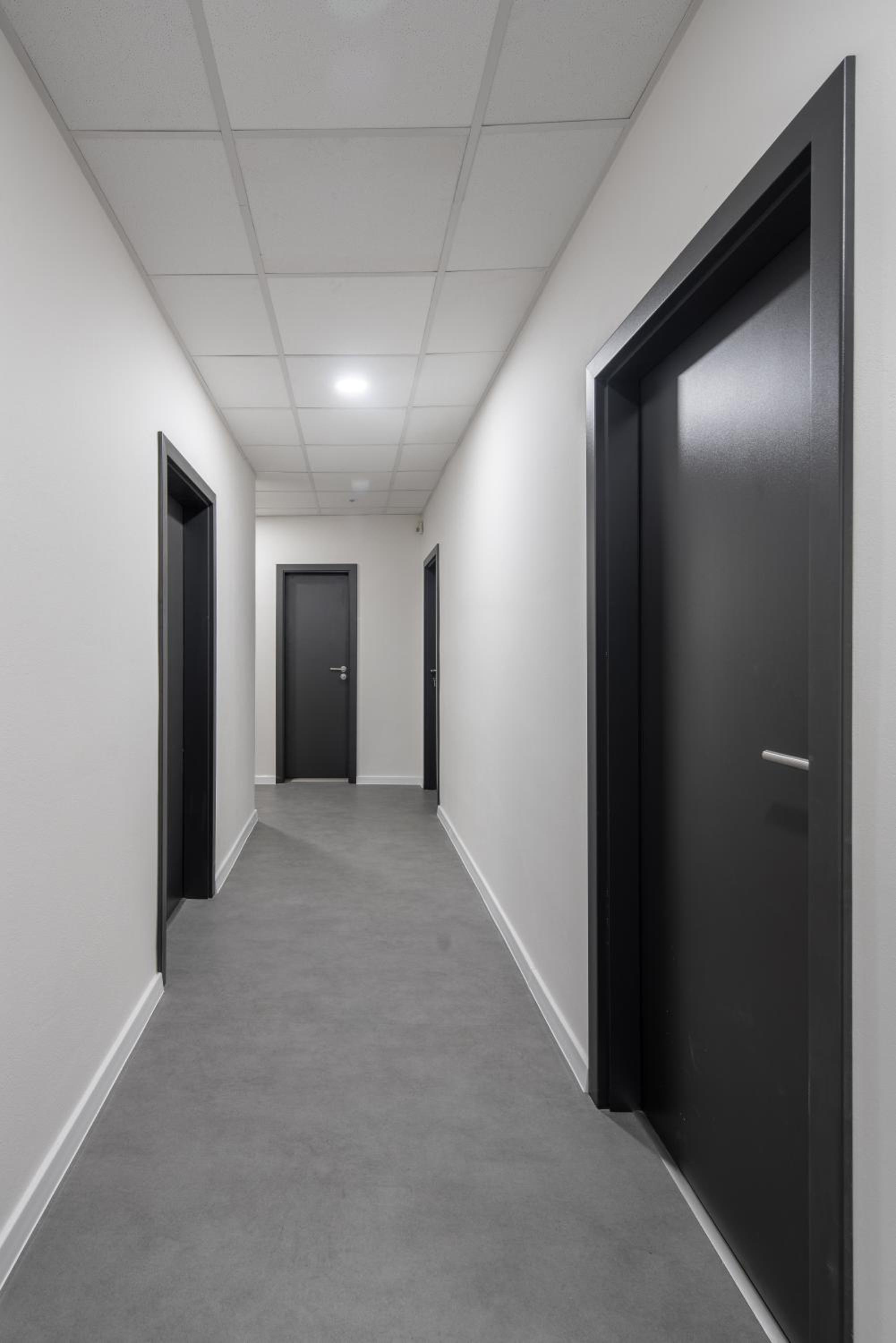 Apartment With Shared Bathroom