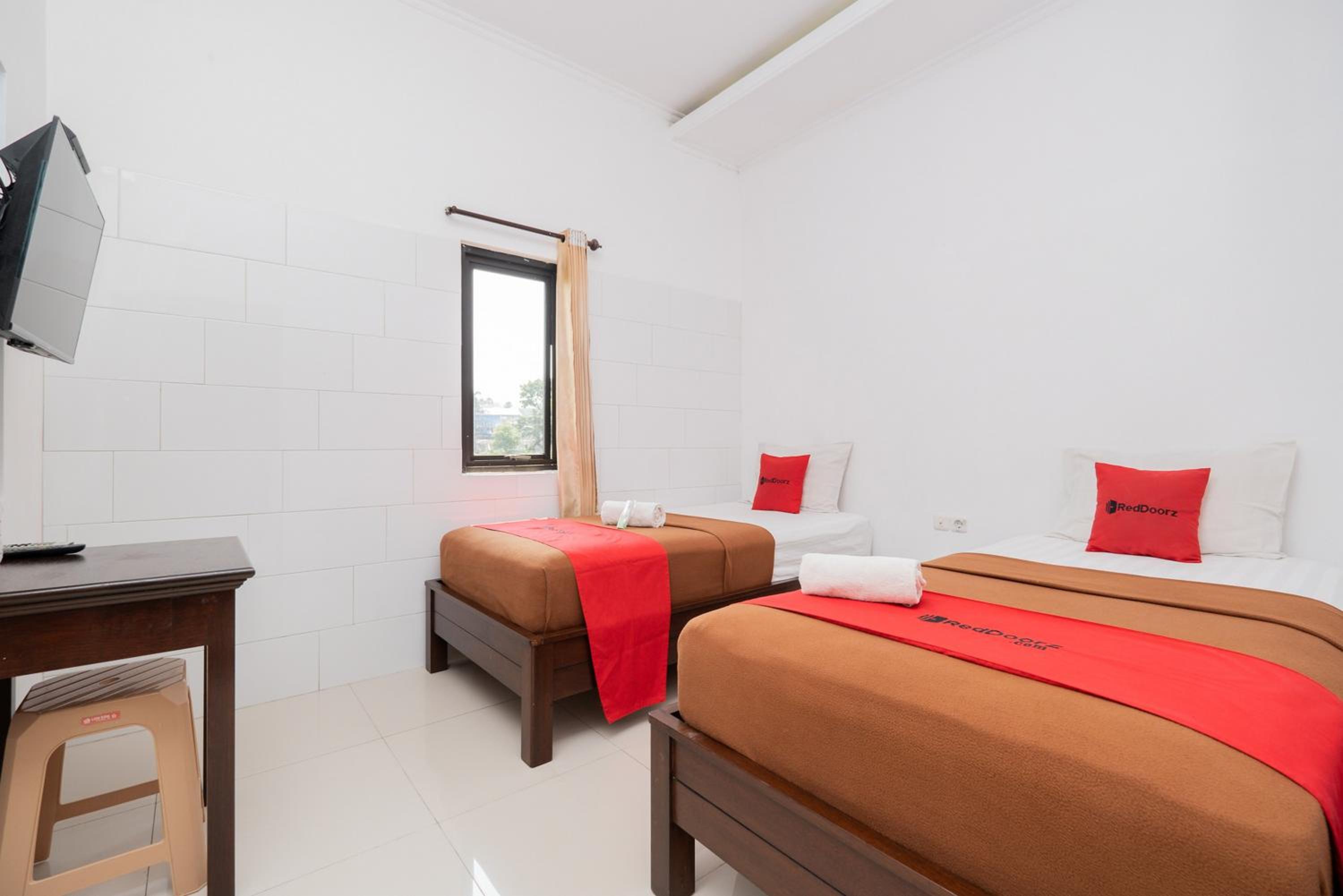 Twin Room - Photo 6