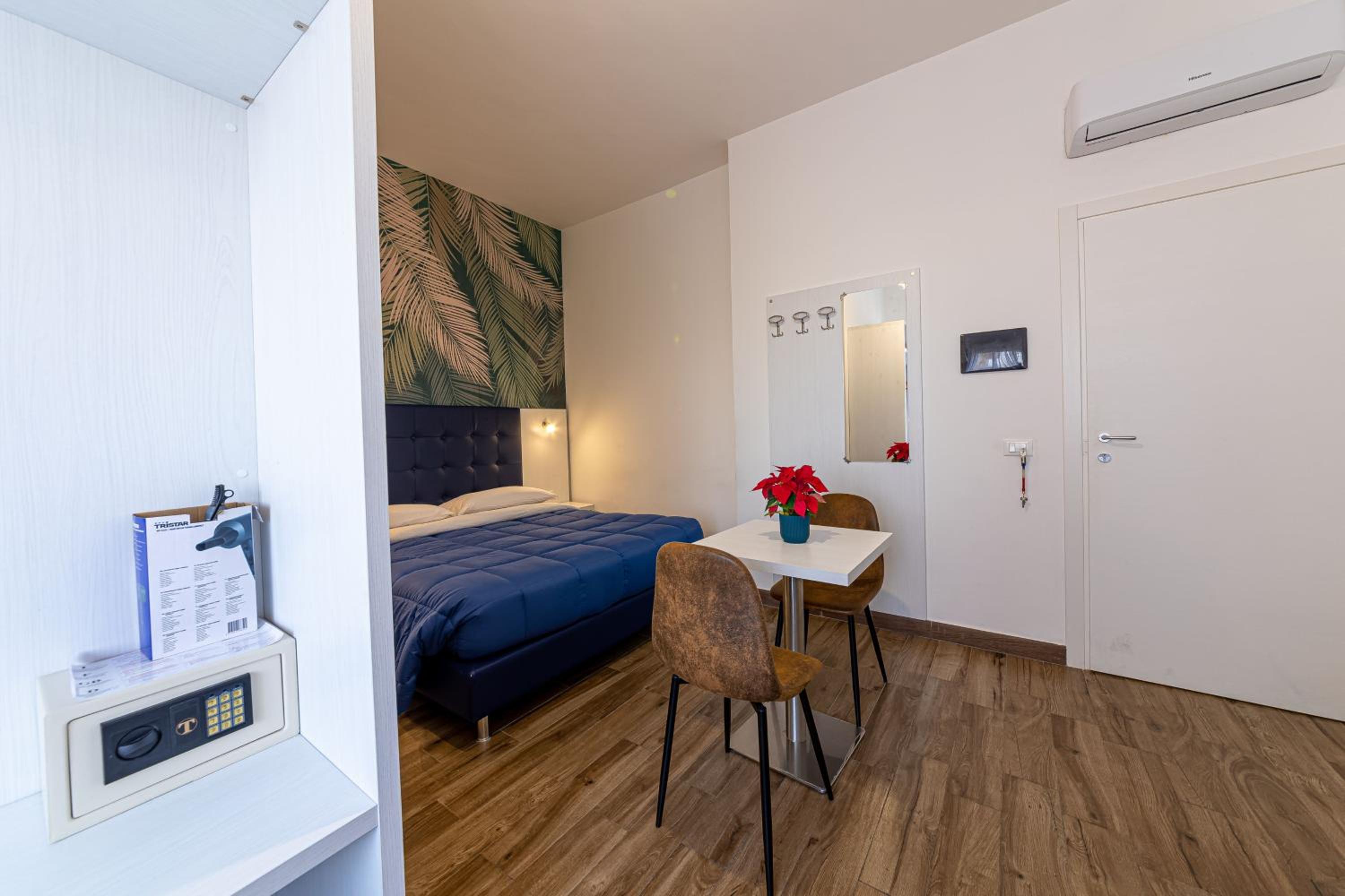 Deluxe Triple Room with City View