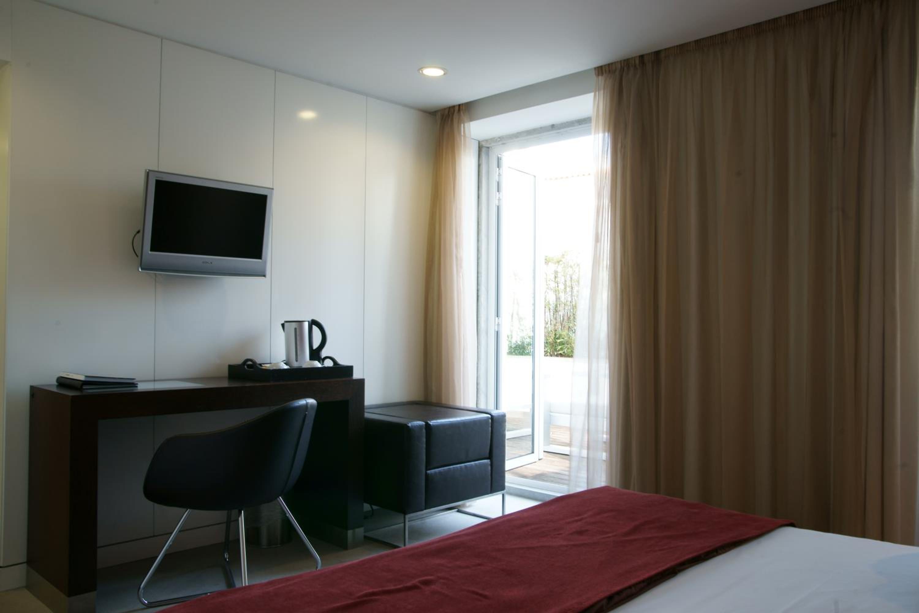 Double or Twin Room - Photo 4
