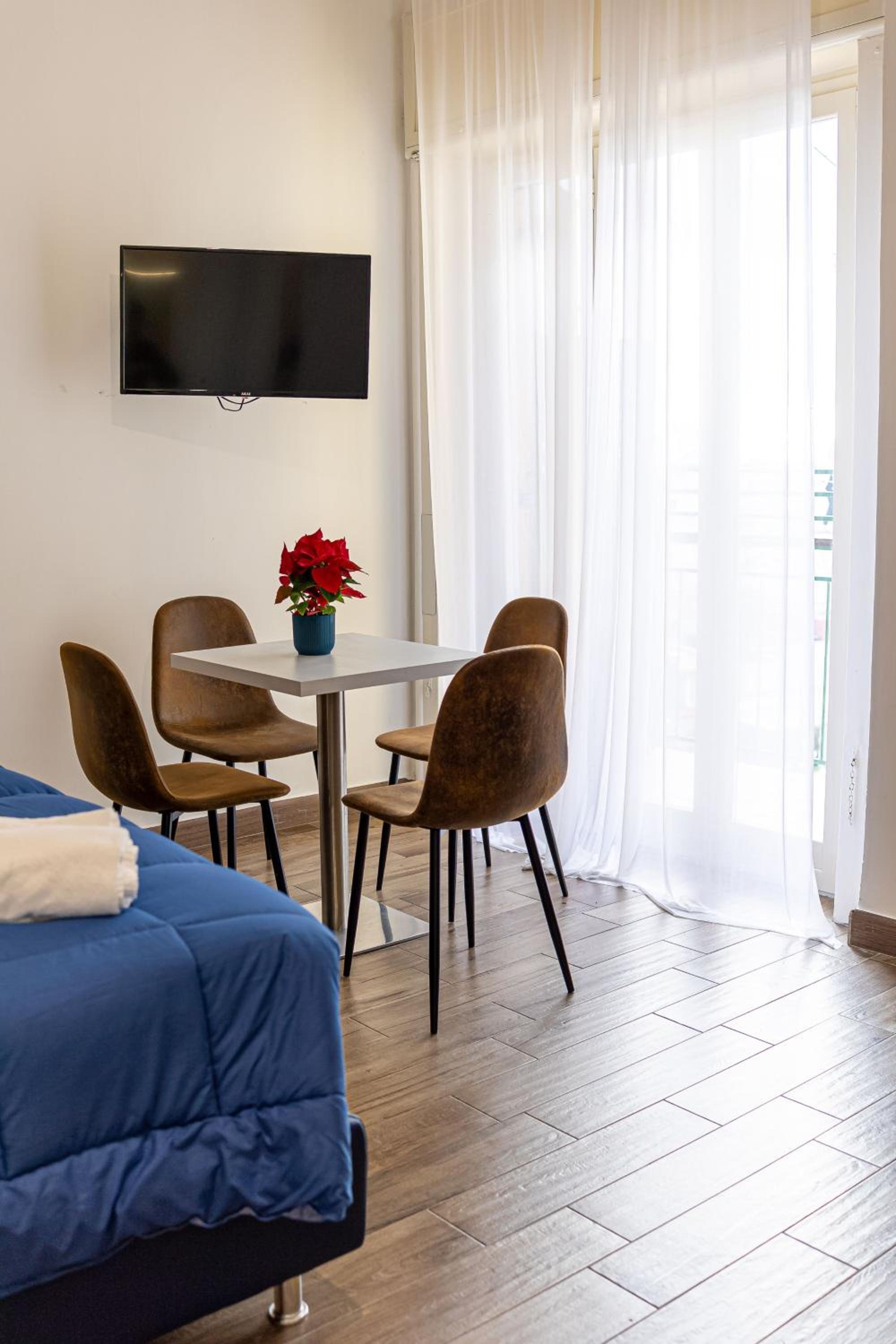 Deluxe Double Room with Balcony and Sea View