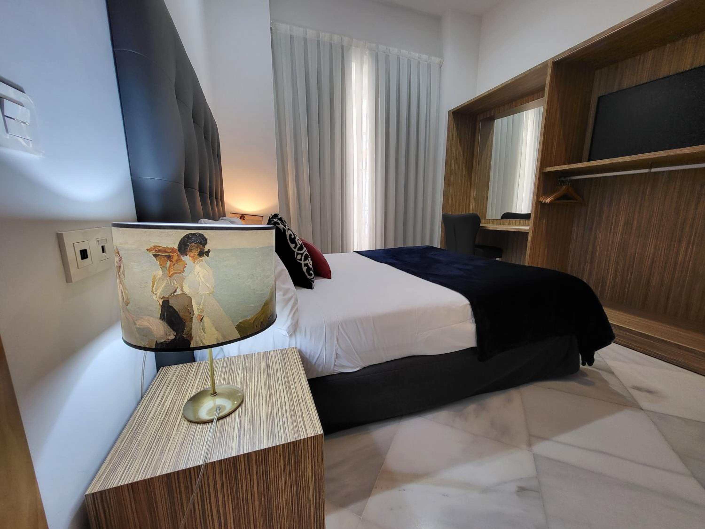 Two-Bedroom Apartment - Photo 2