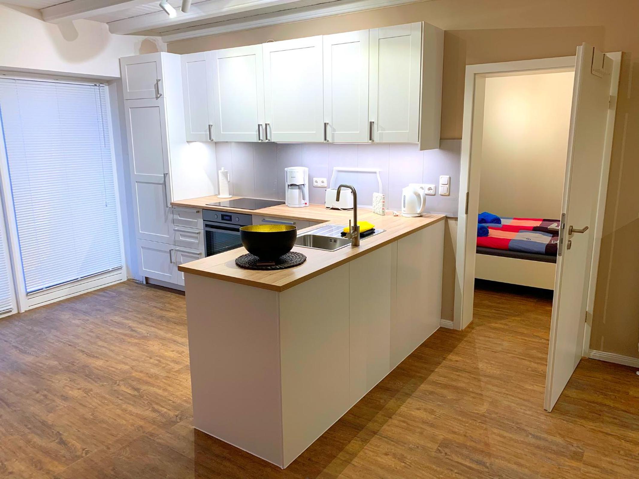 Apartment with Terrace - Photo 10