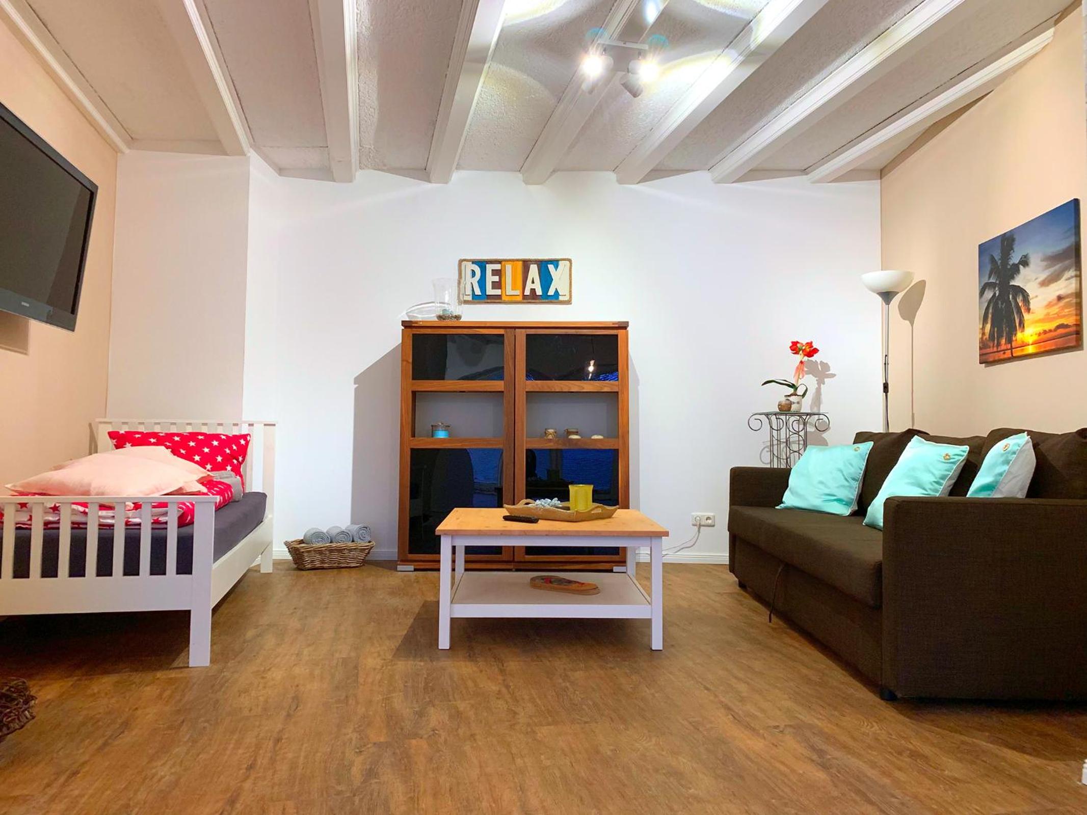 Apartment with Terrace - Photo 17