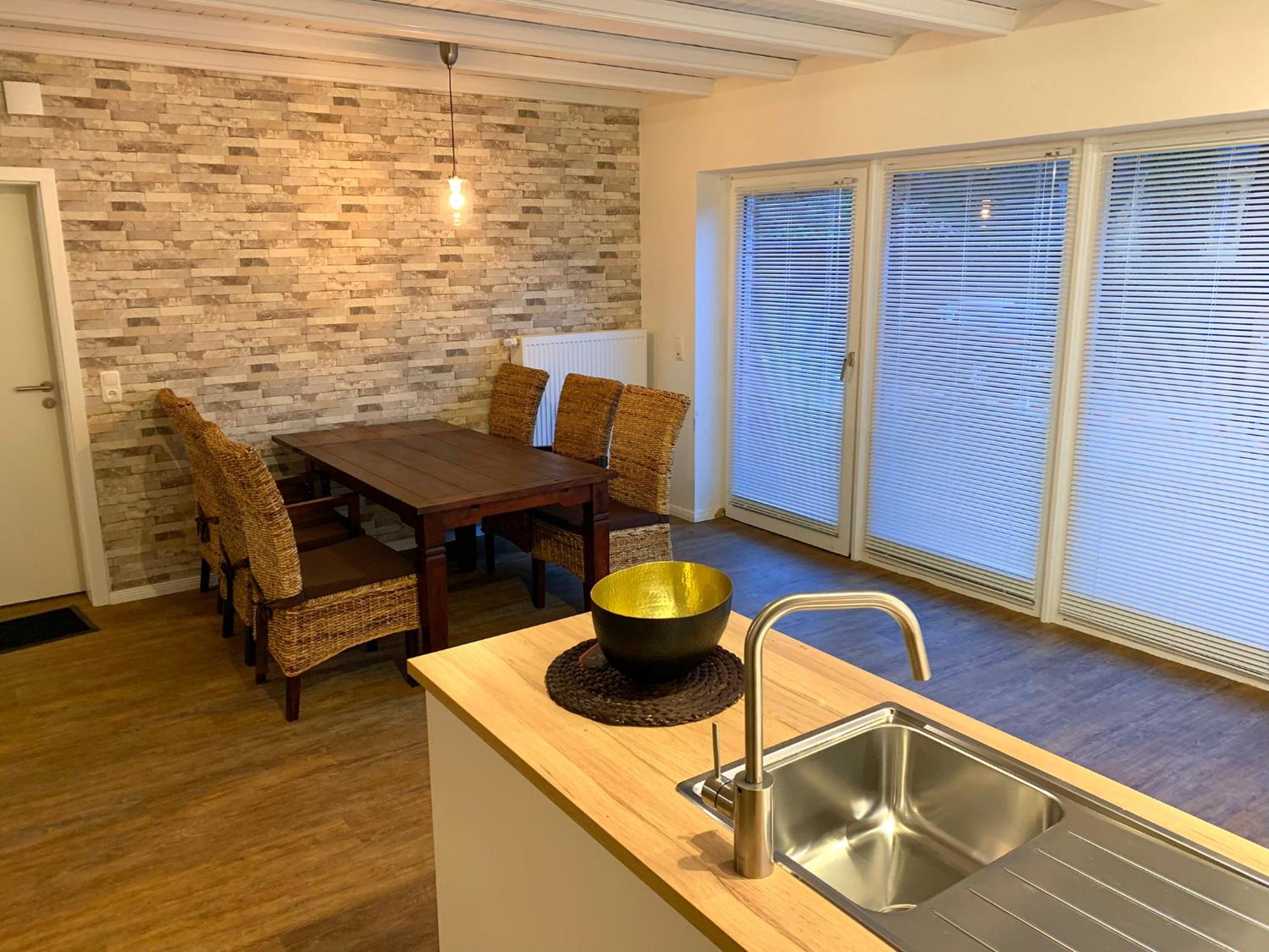 Apartment with Terrace - Photo 16