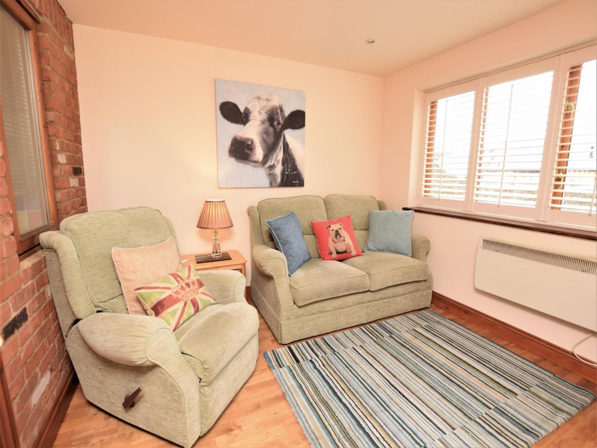 One-Bedroom House photo 1