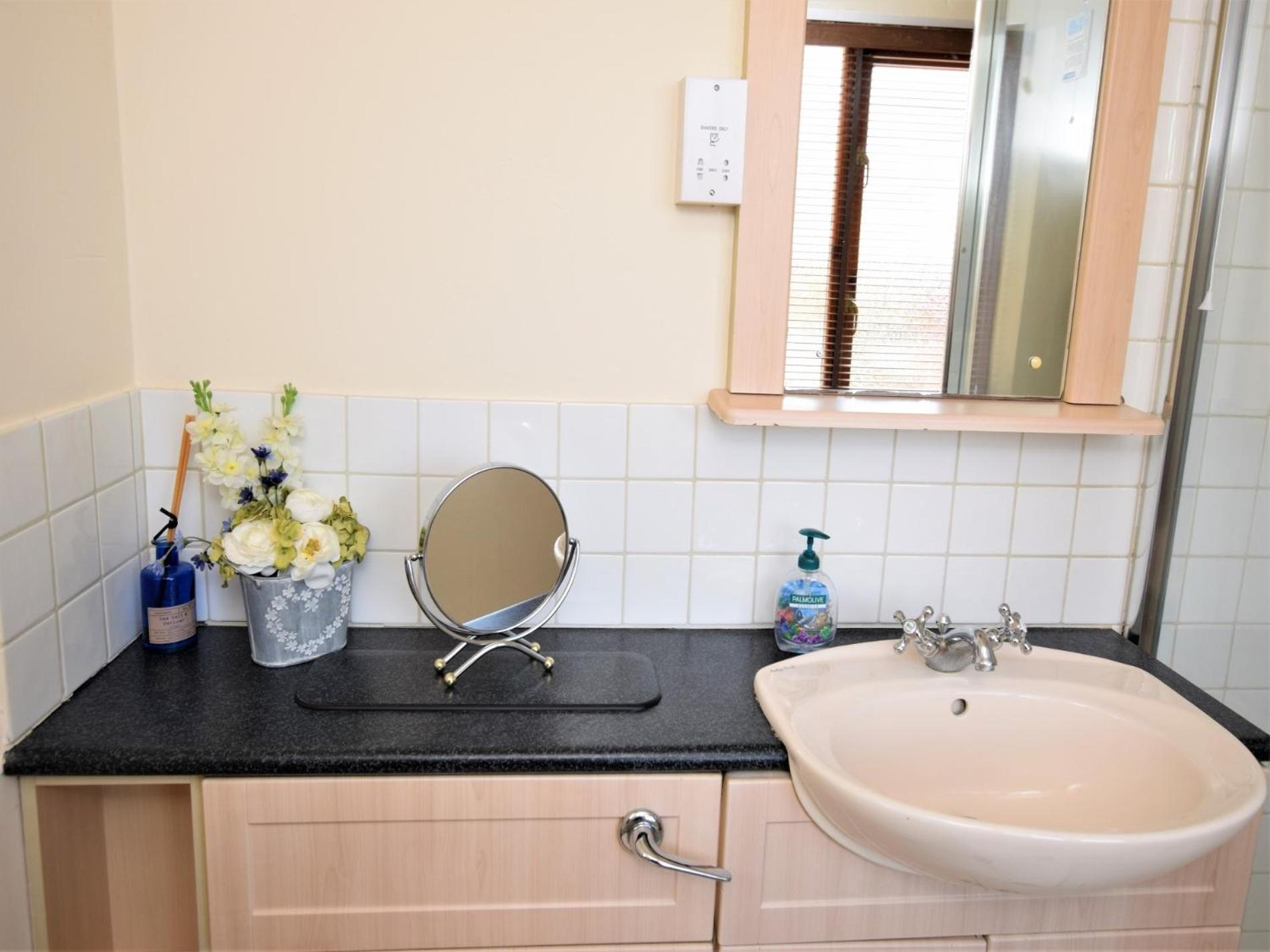 One-Bedroom House photo 3