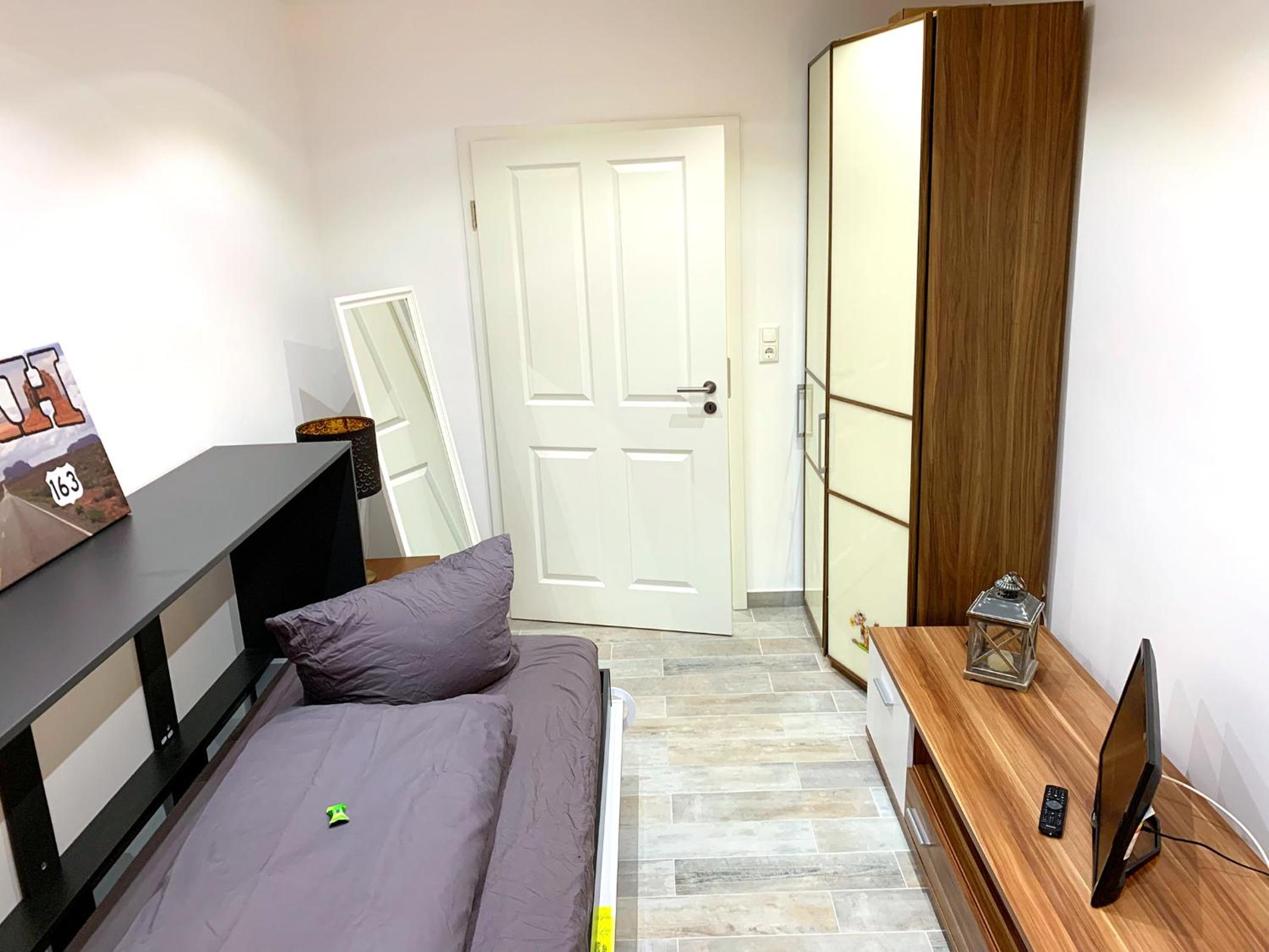 Apartment with Terrace - Photo 7