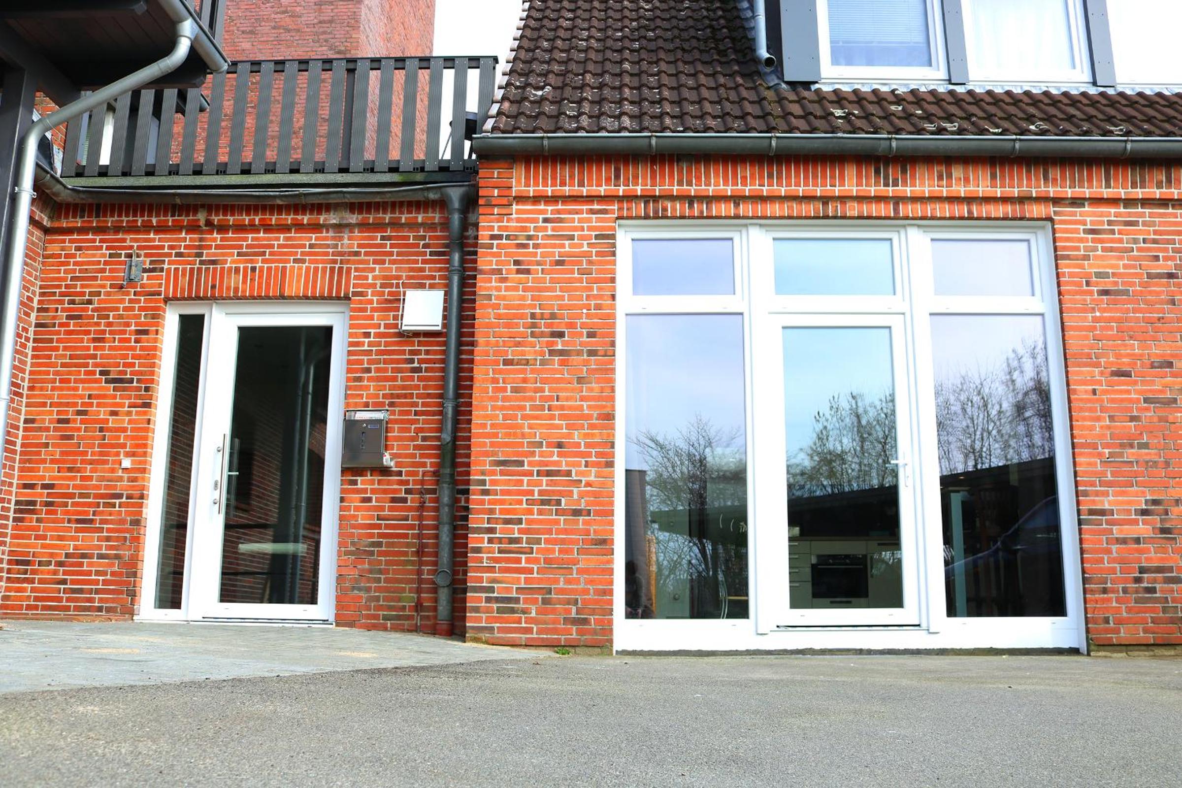 Apartment with Terrace - Photo 15