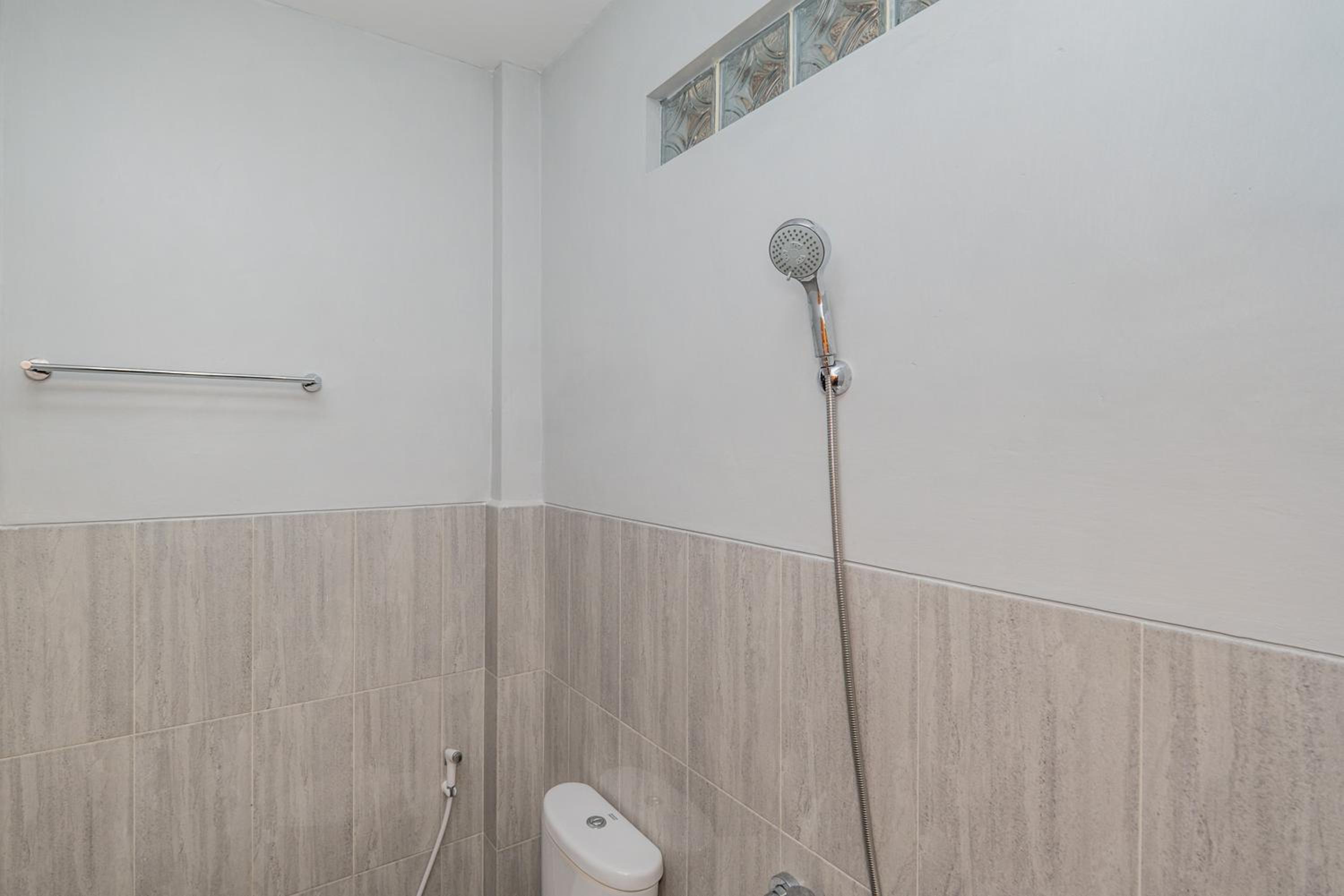Double Room - Photo 6