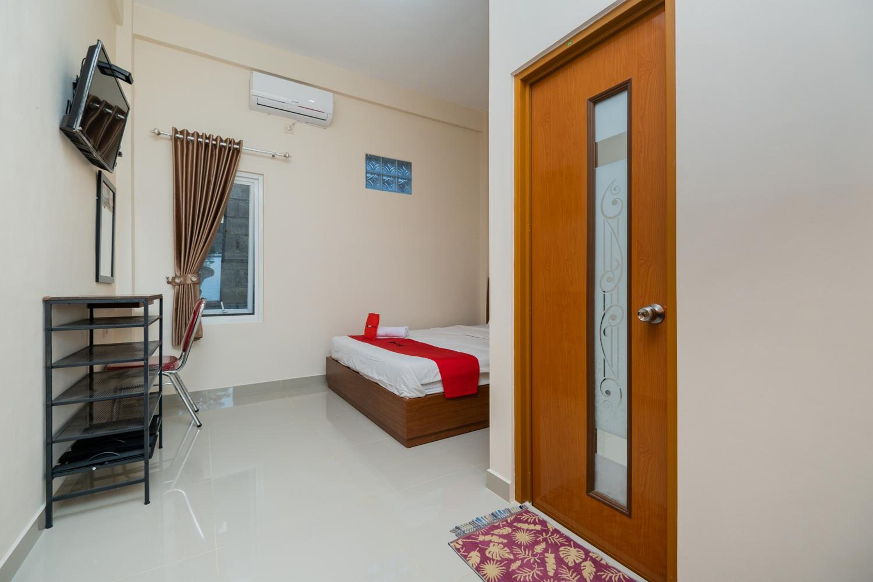 Double Room - Photo 8