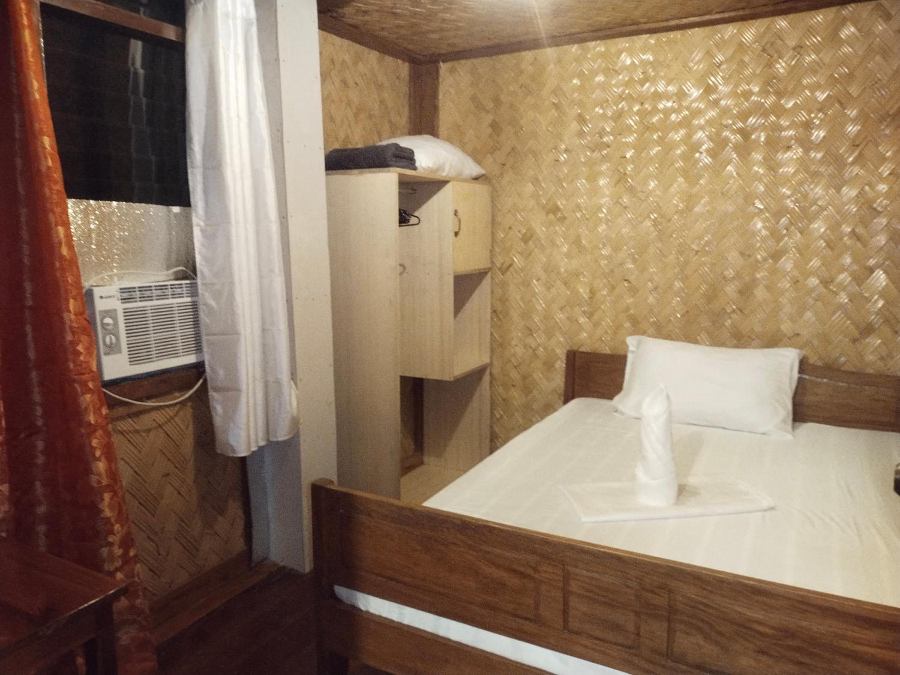 Standard Double Room with Shared Bathroom