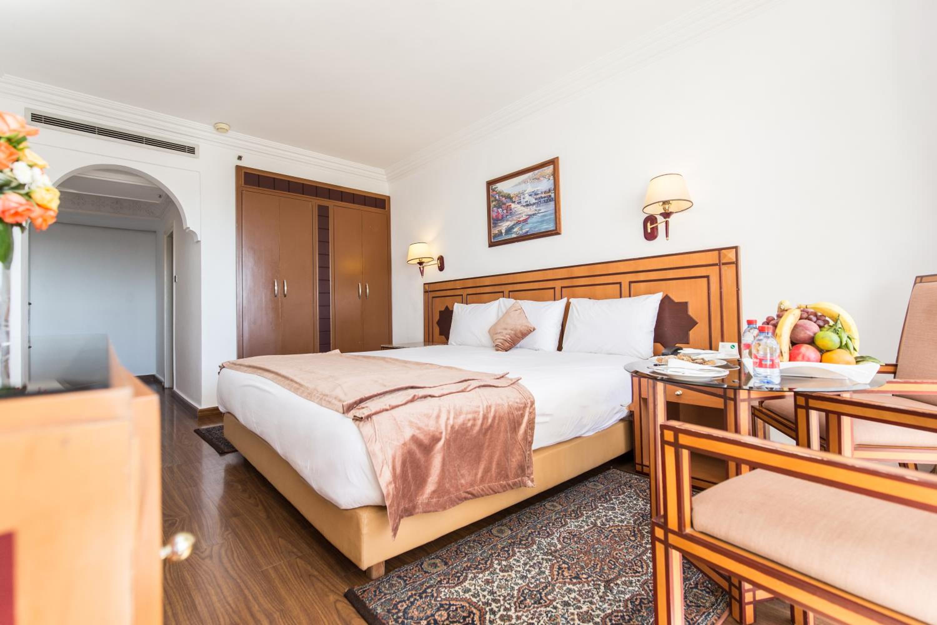  Executive Sea View  - Photo 1
