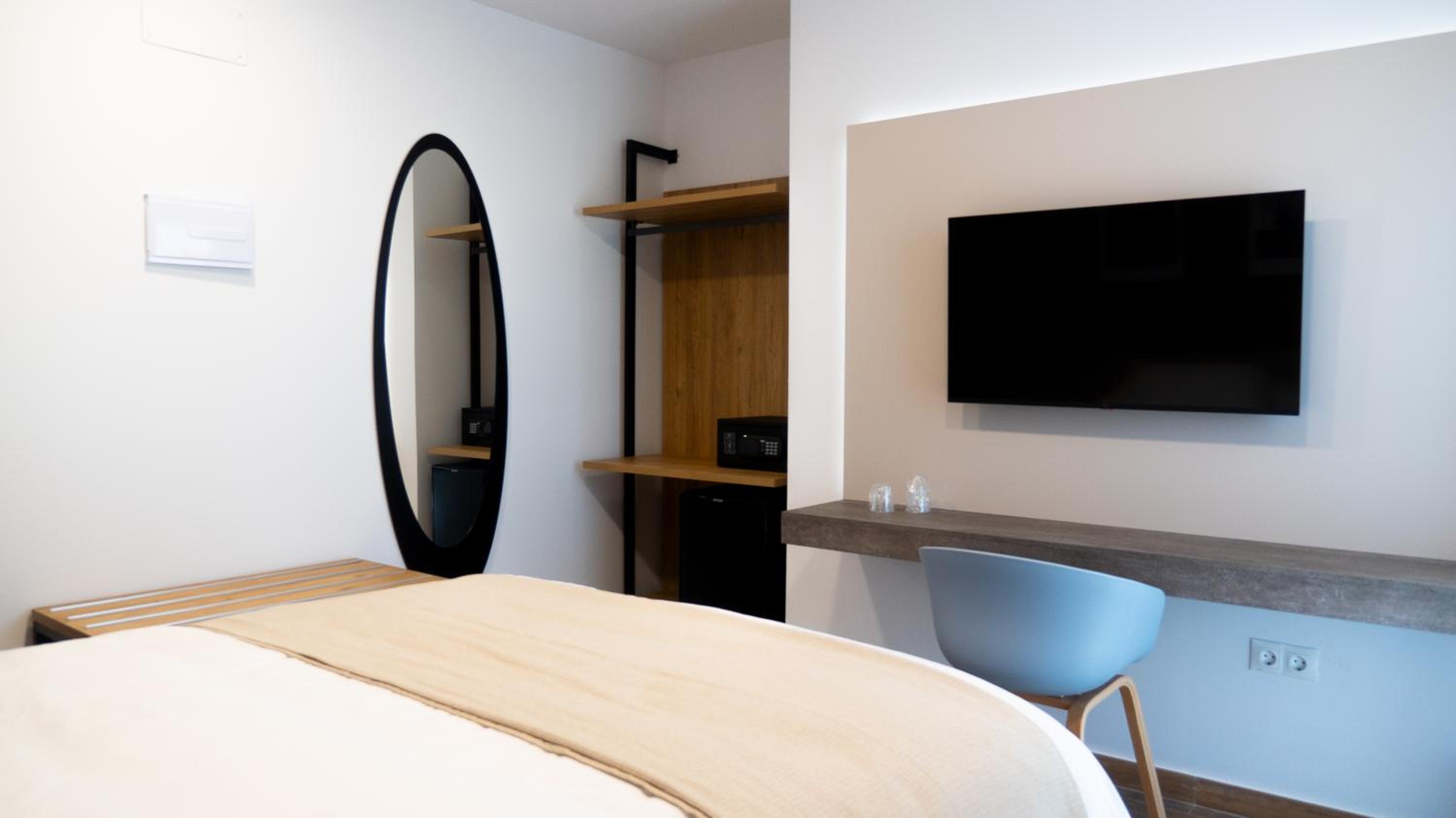 Deluxe Double or Twin Room photo 3