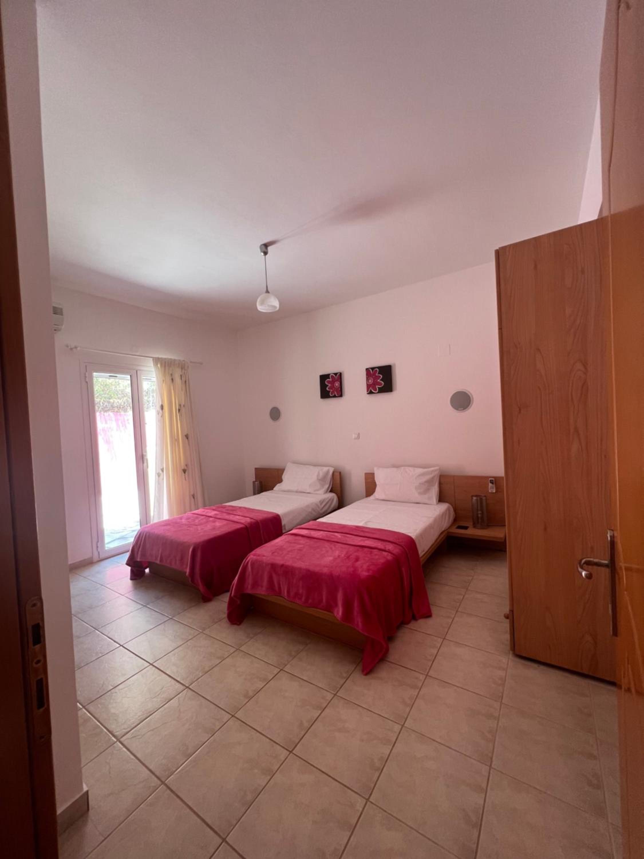 Three-Bedroom Villa photo 1