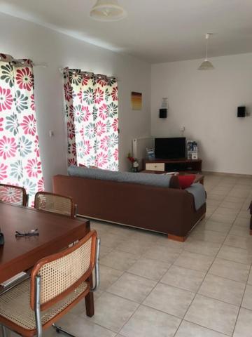 Three-Bedroom Villa photo 3