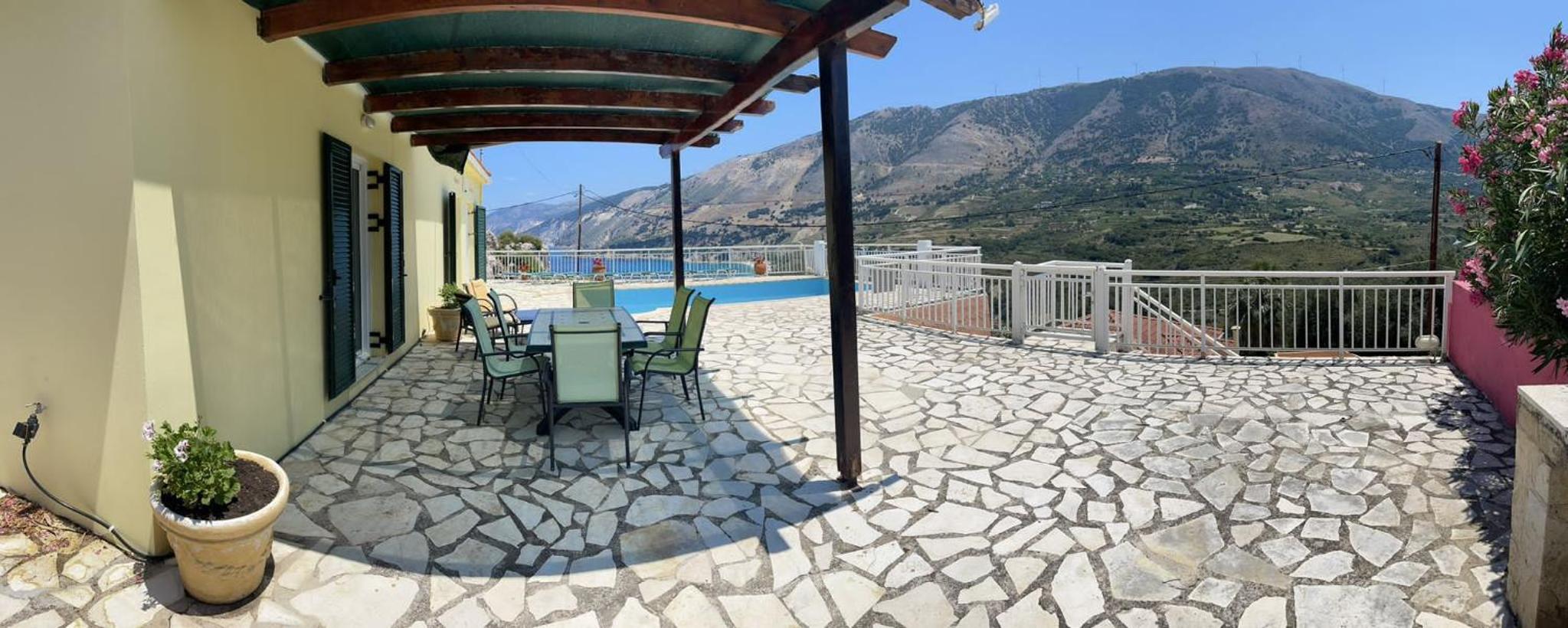 Three-Bedroom Villa photo 2