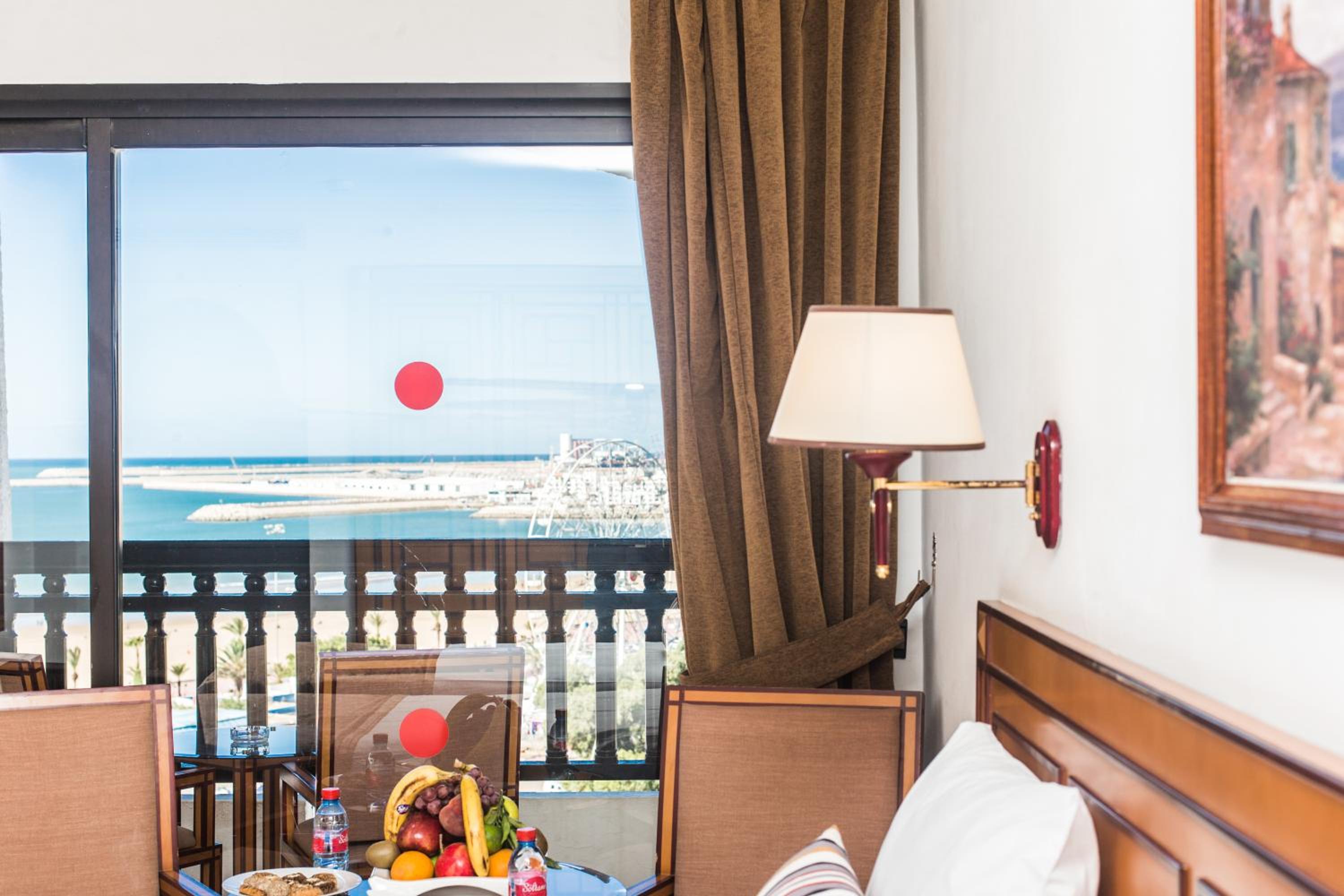  Executive Sea View  - Photo 3