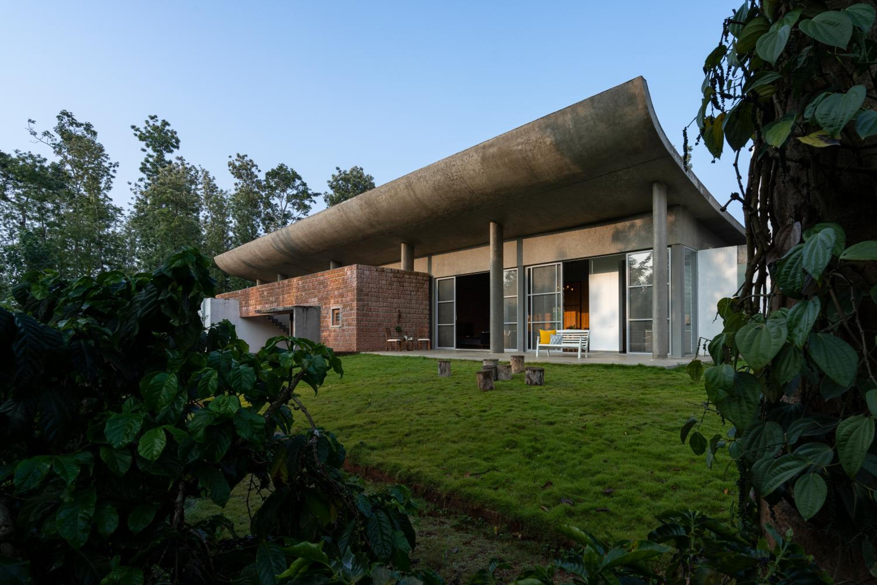Three-Bedroom Villa photo 3