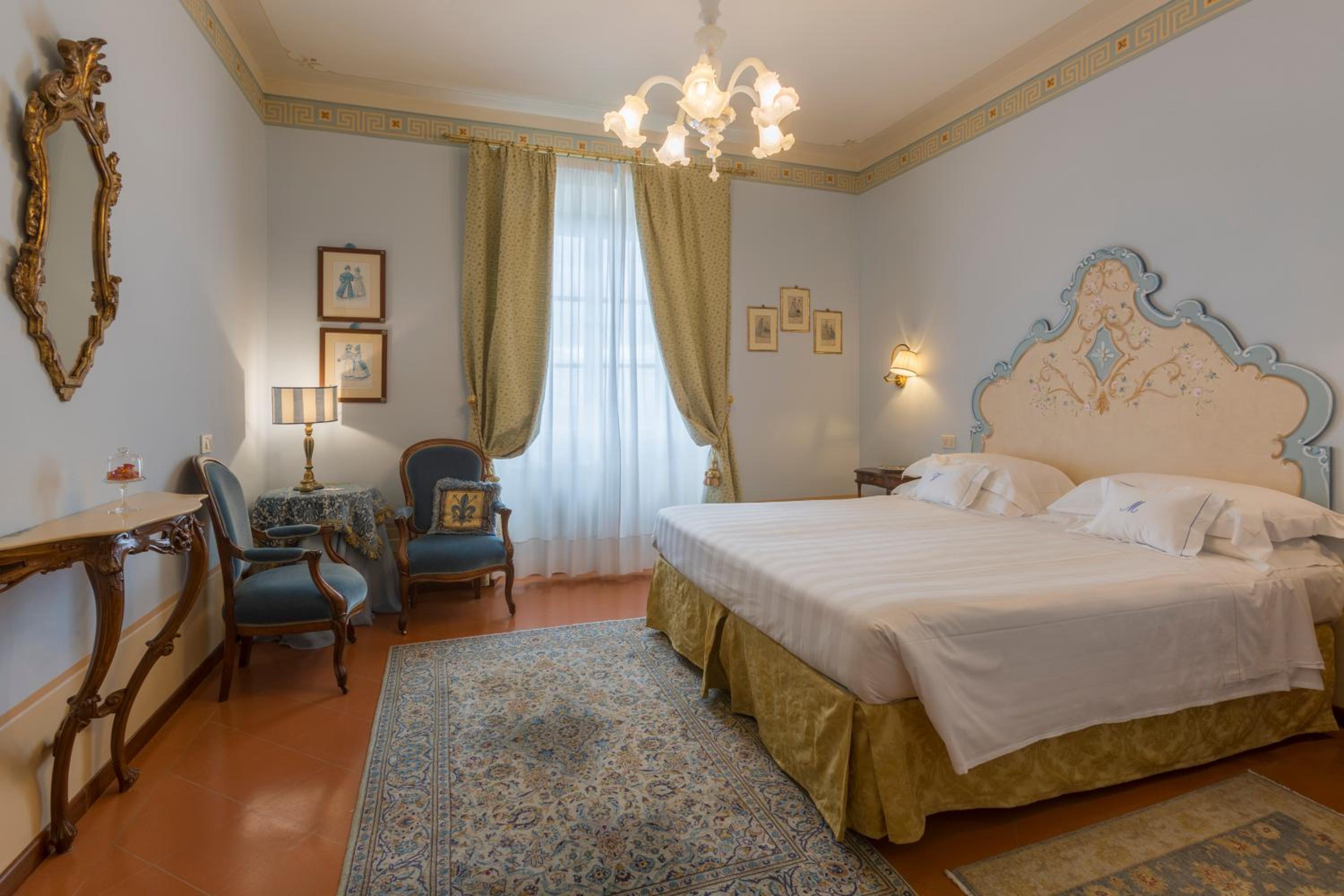 Superior King Room - Photo 15