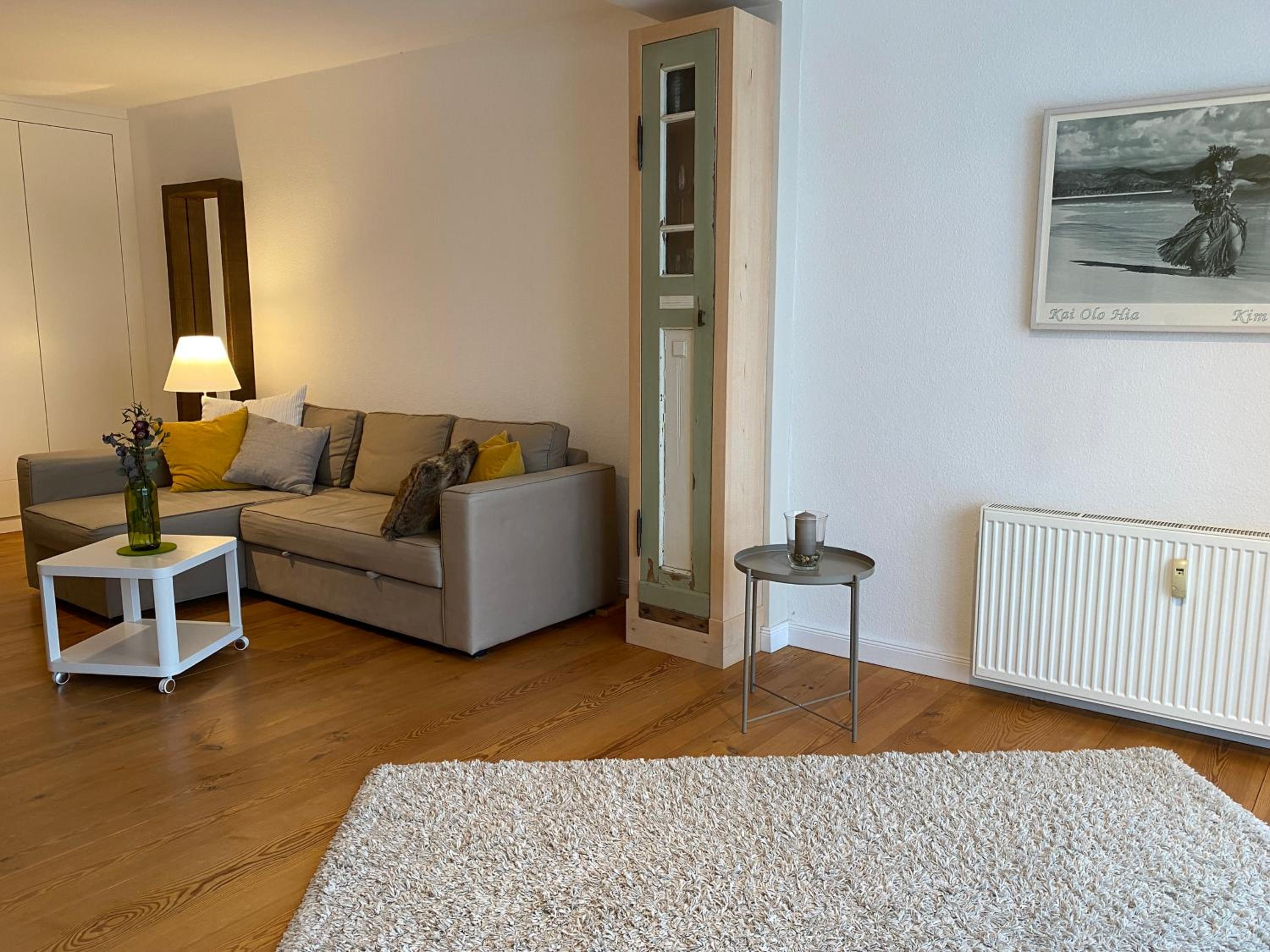 One-Bedroom Apartment photo 1