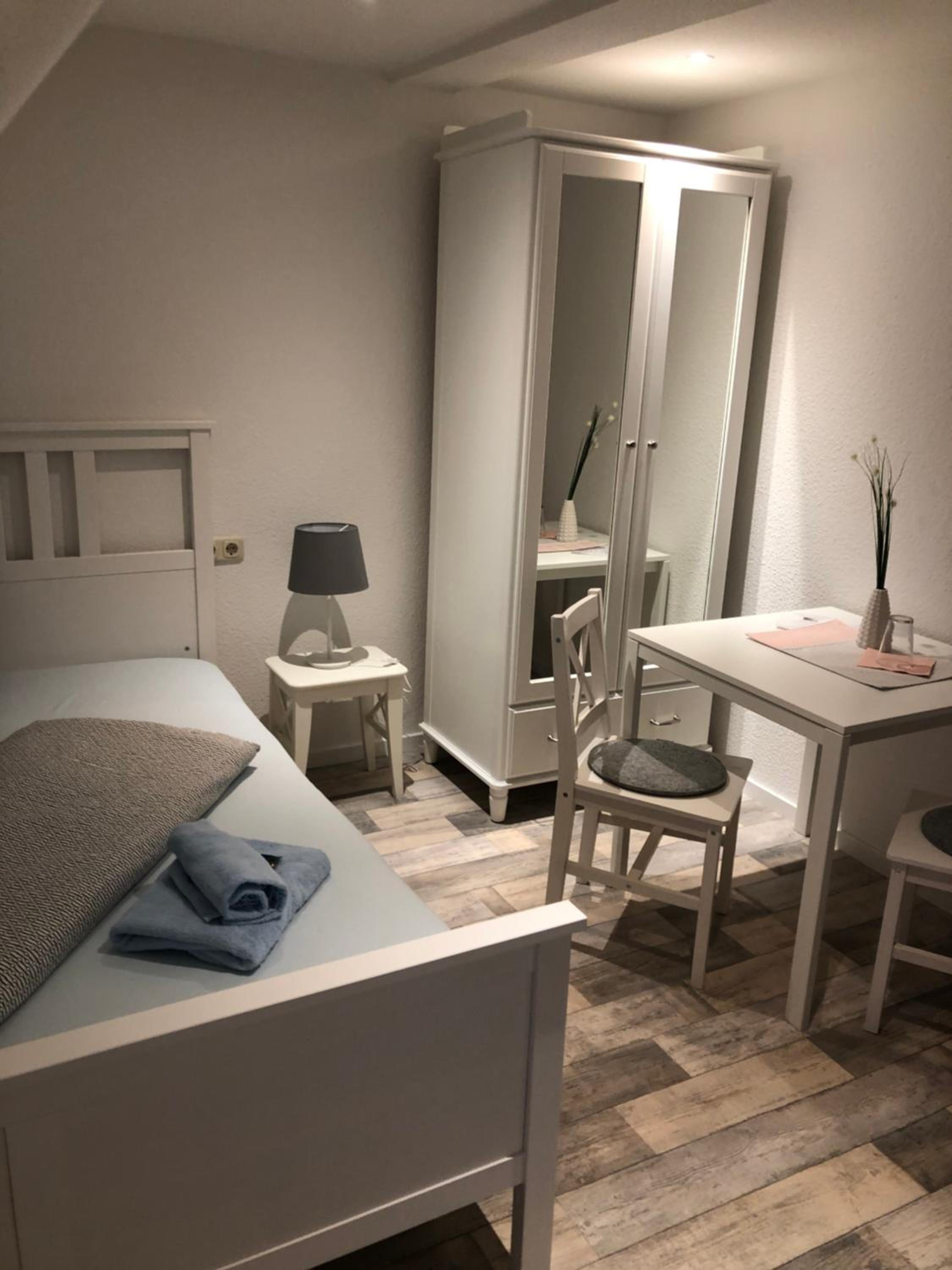 Standard Double or Twin Room photo 3
