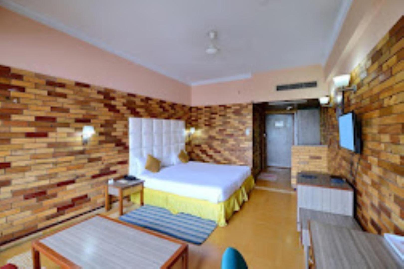Deluxe Room - Photo 3