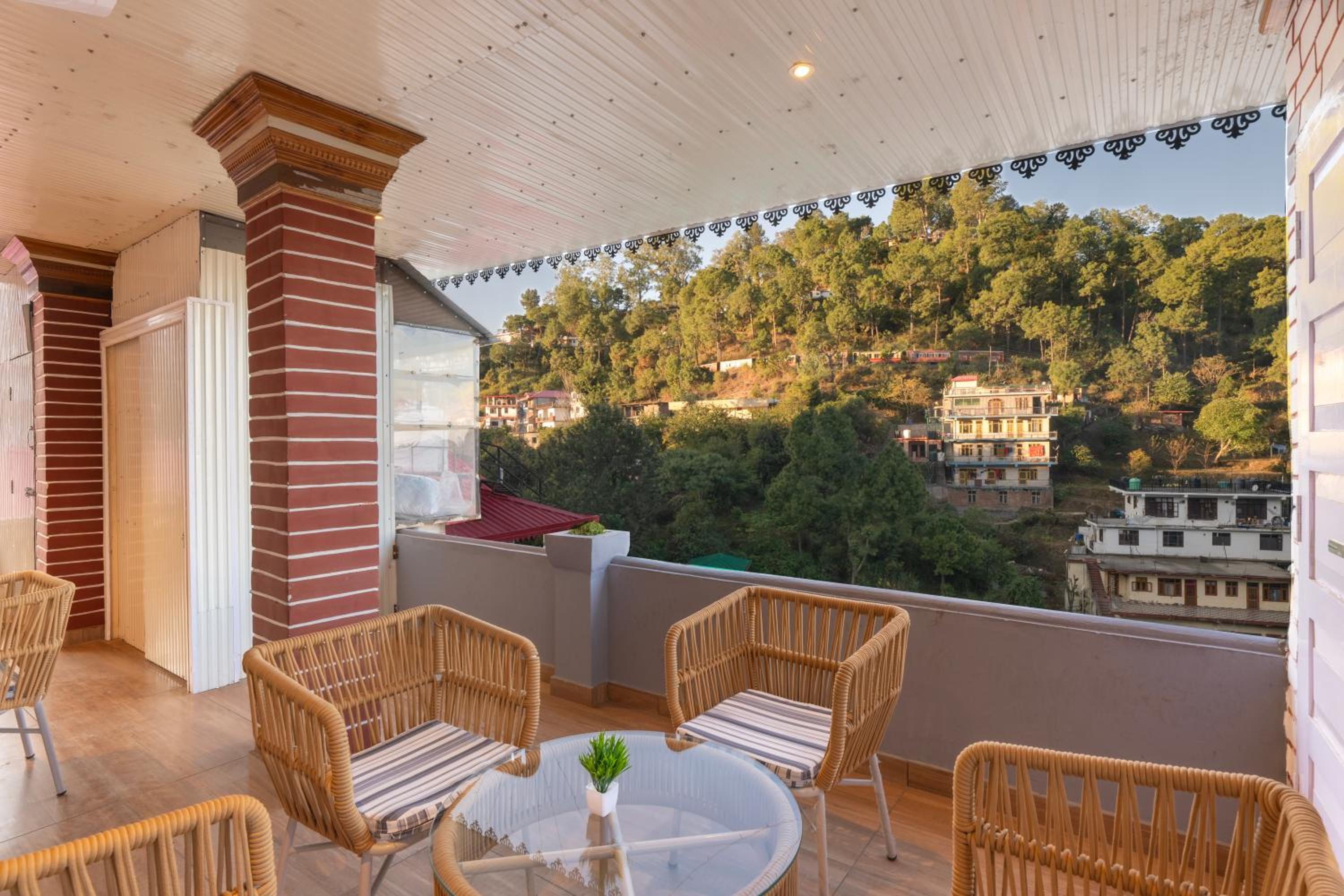 Deluxe Double Room With Balcony photo 2