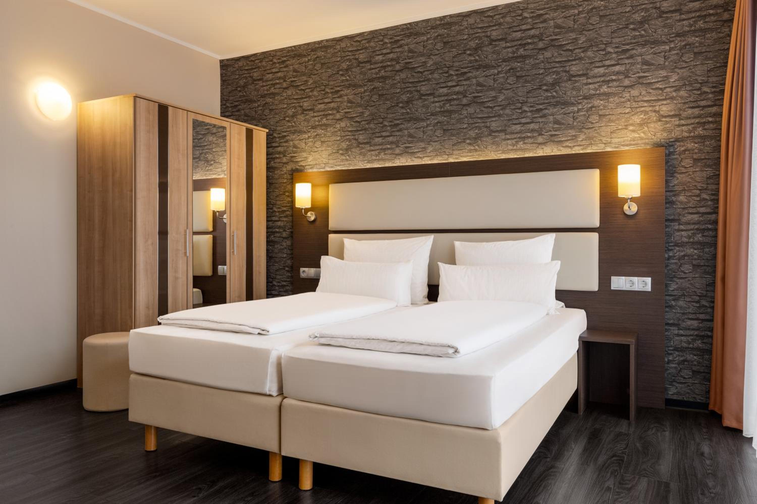 Comfort Plus Twin Room photo 3
