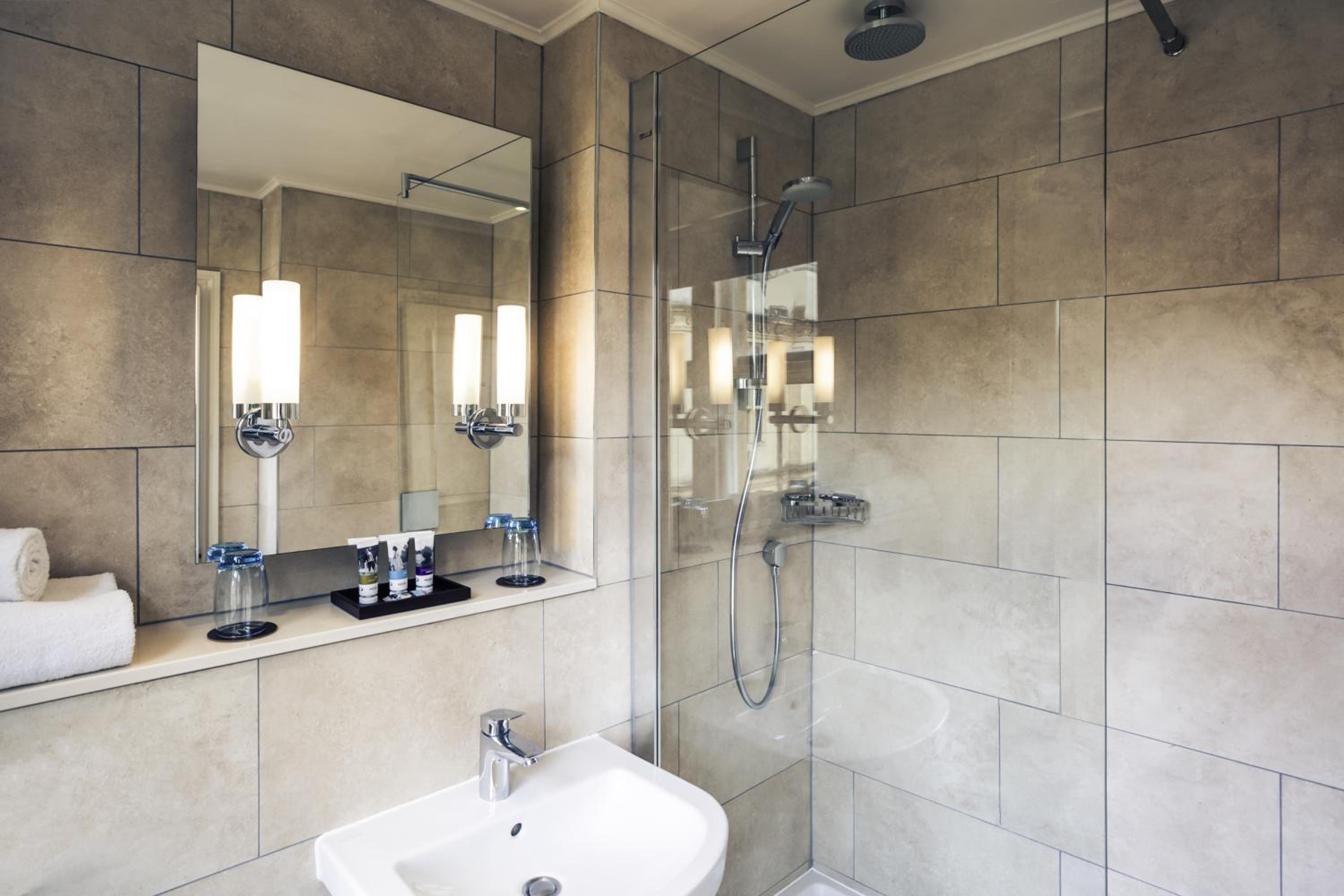 Classic Double or Twin Room - Photo 4