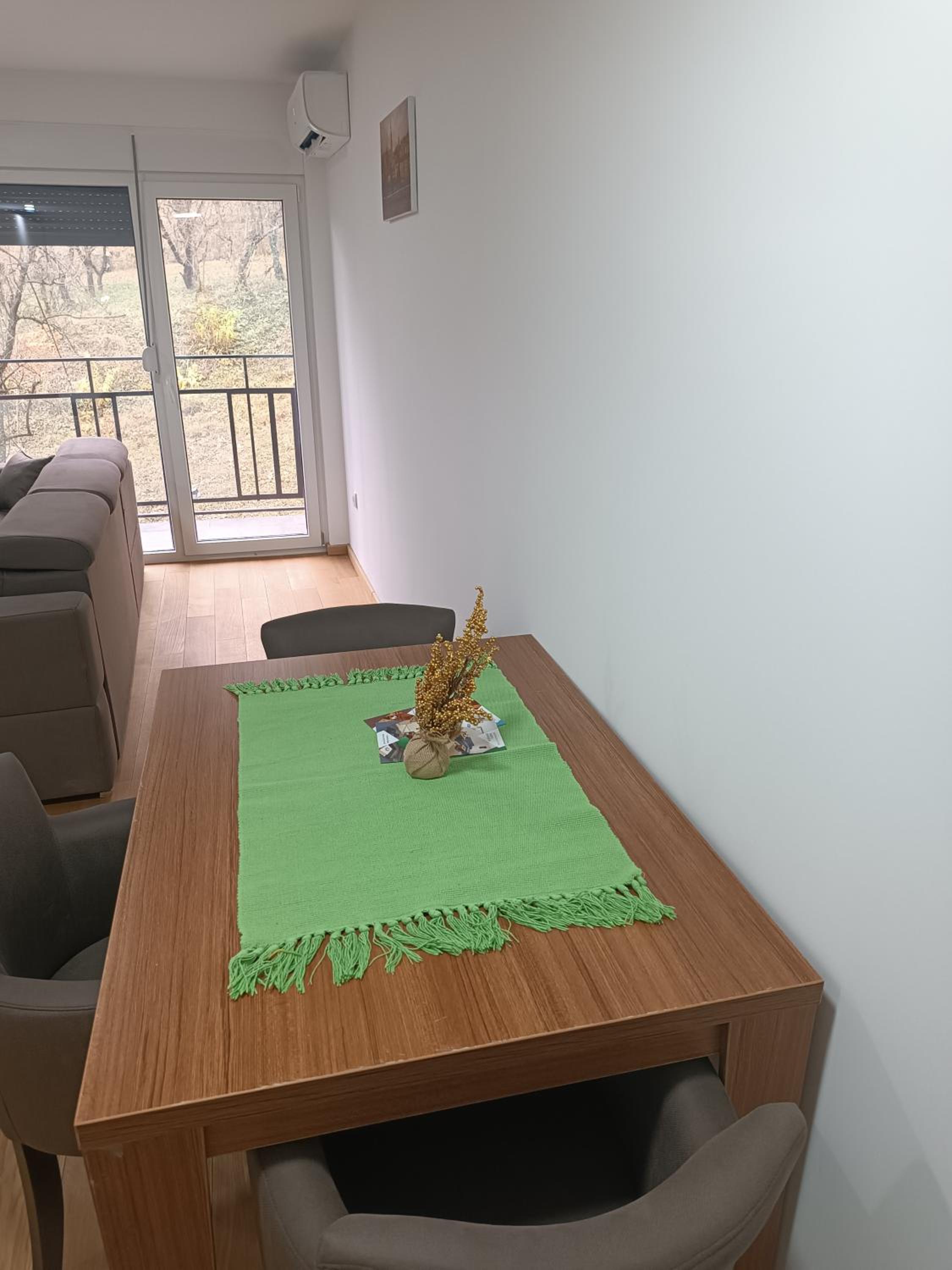 One-Bedroom Apartment photo 2