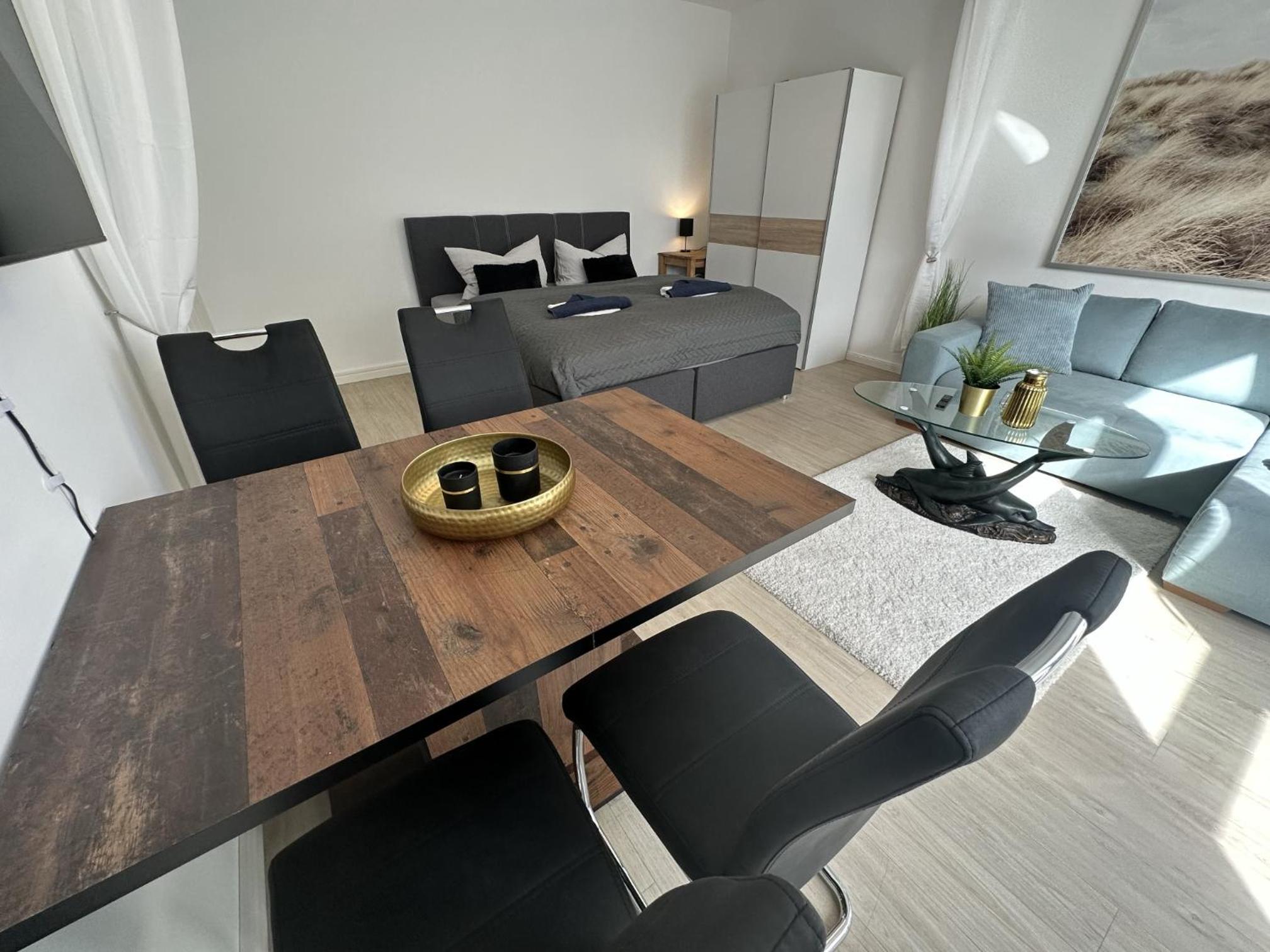 Apartment with Terrace photo 2