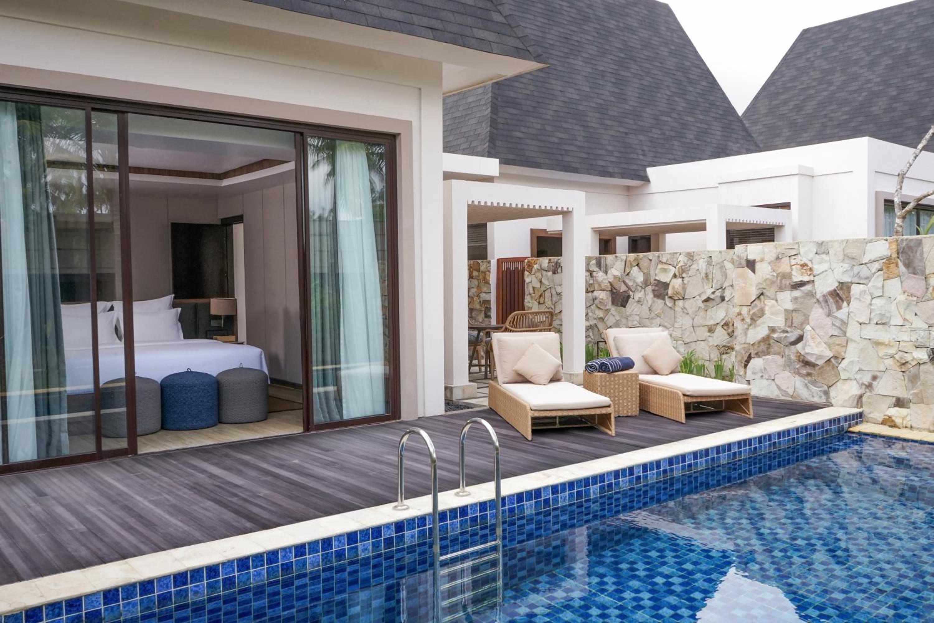 One-Bedroom Villa with King Bed and Swimming Pool - Photo 6