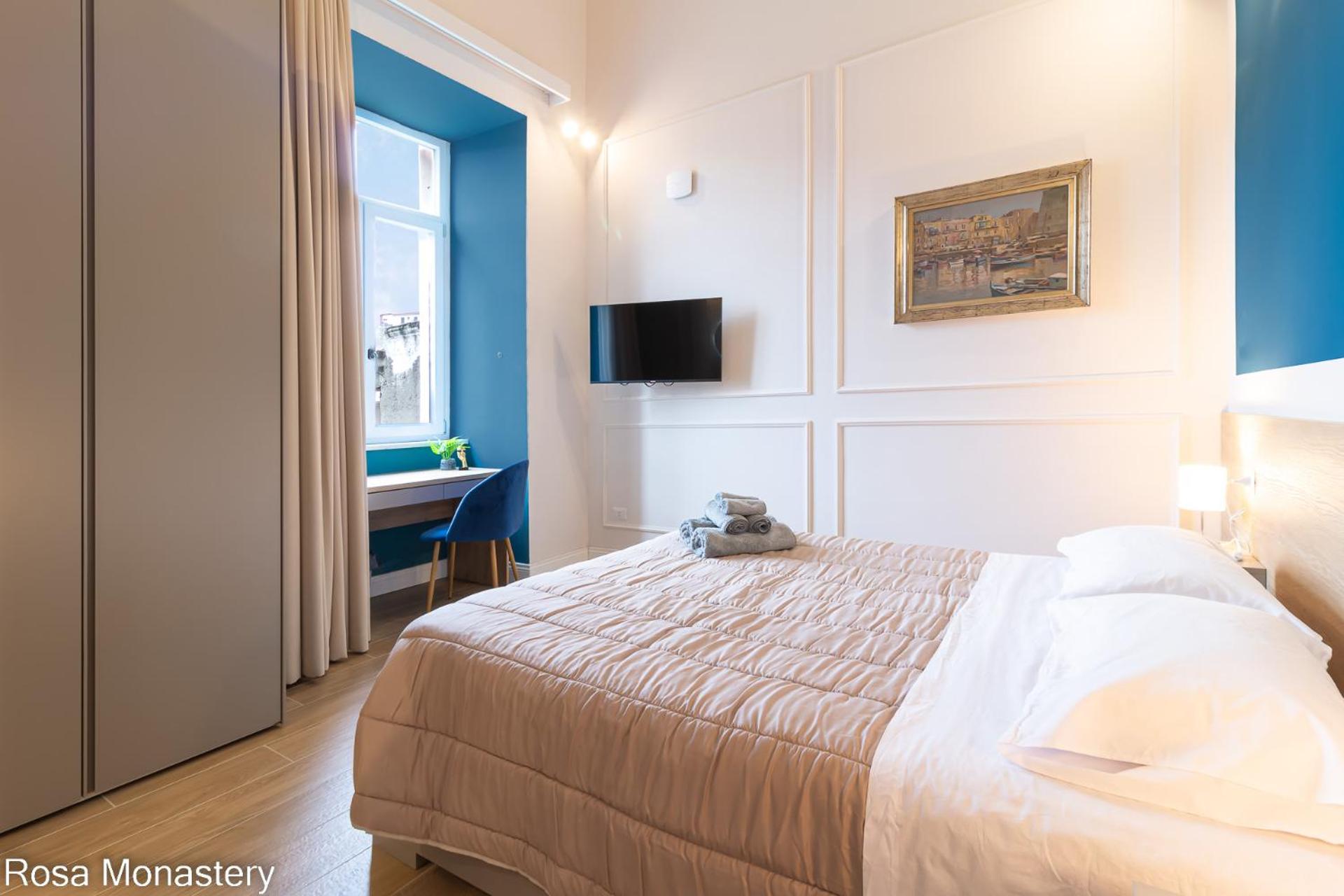 Deluxe Double Room with Castle View