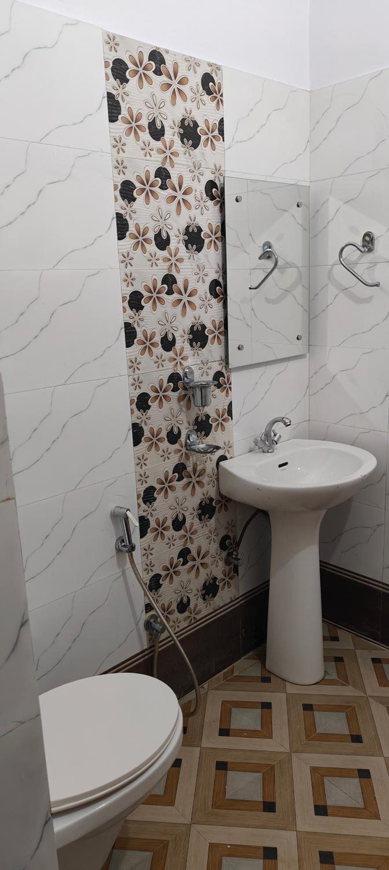 Deluxe Double Room (2 Adults + 1 Child) photo 2