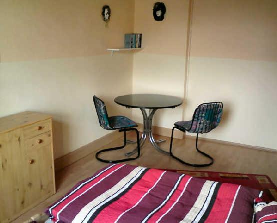 Two-Bedroom Apartment with Shower  photo 2