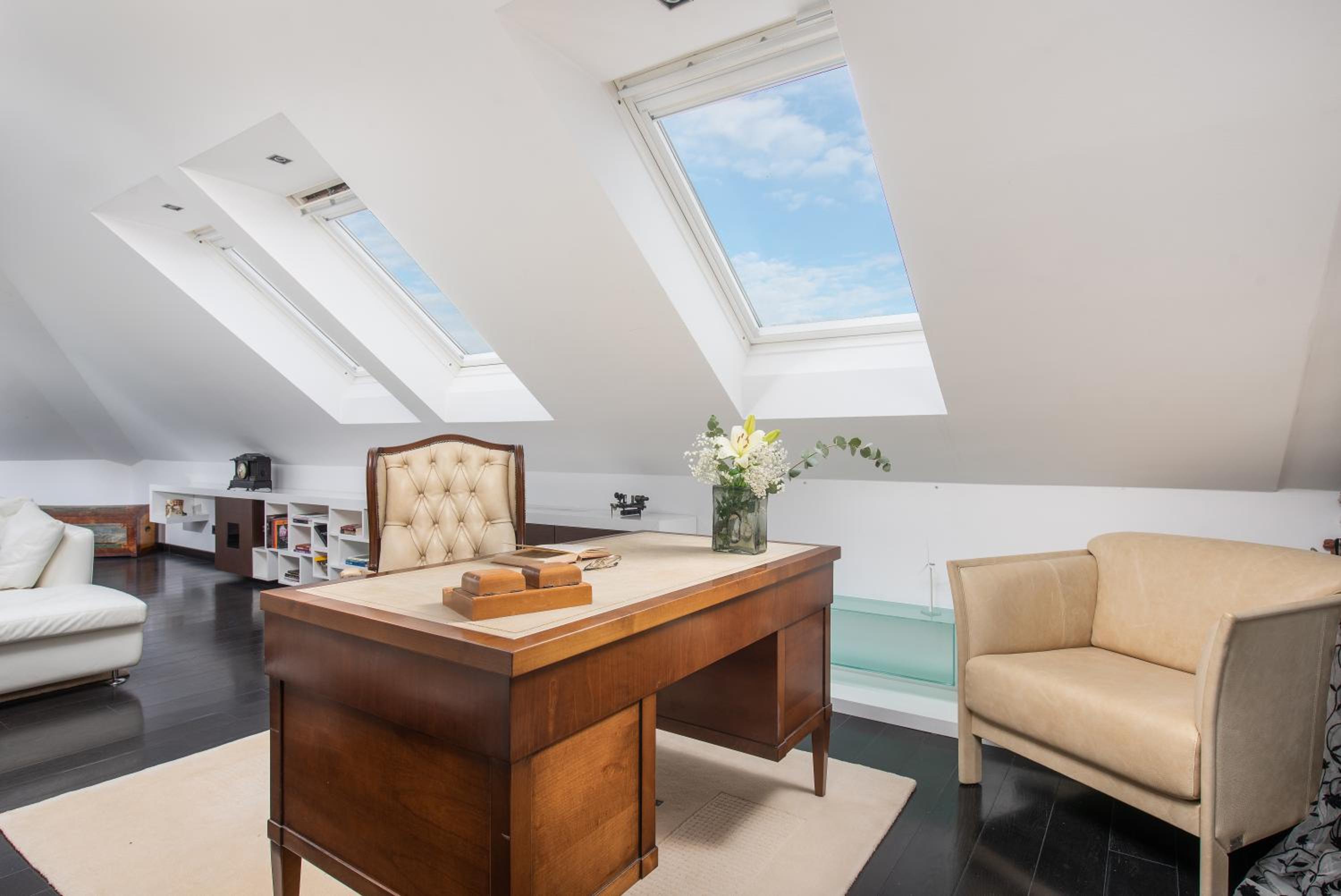 Penthouse Suite with Hot Tub Terrace and Old town view - Photo 4