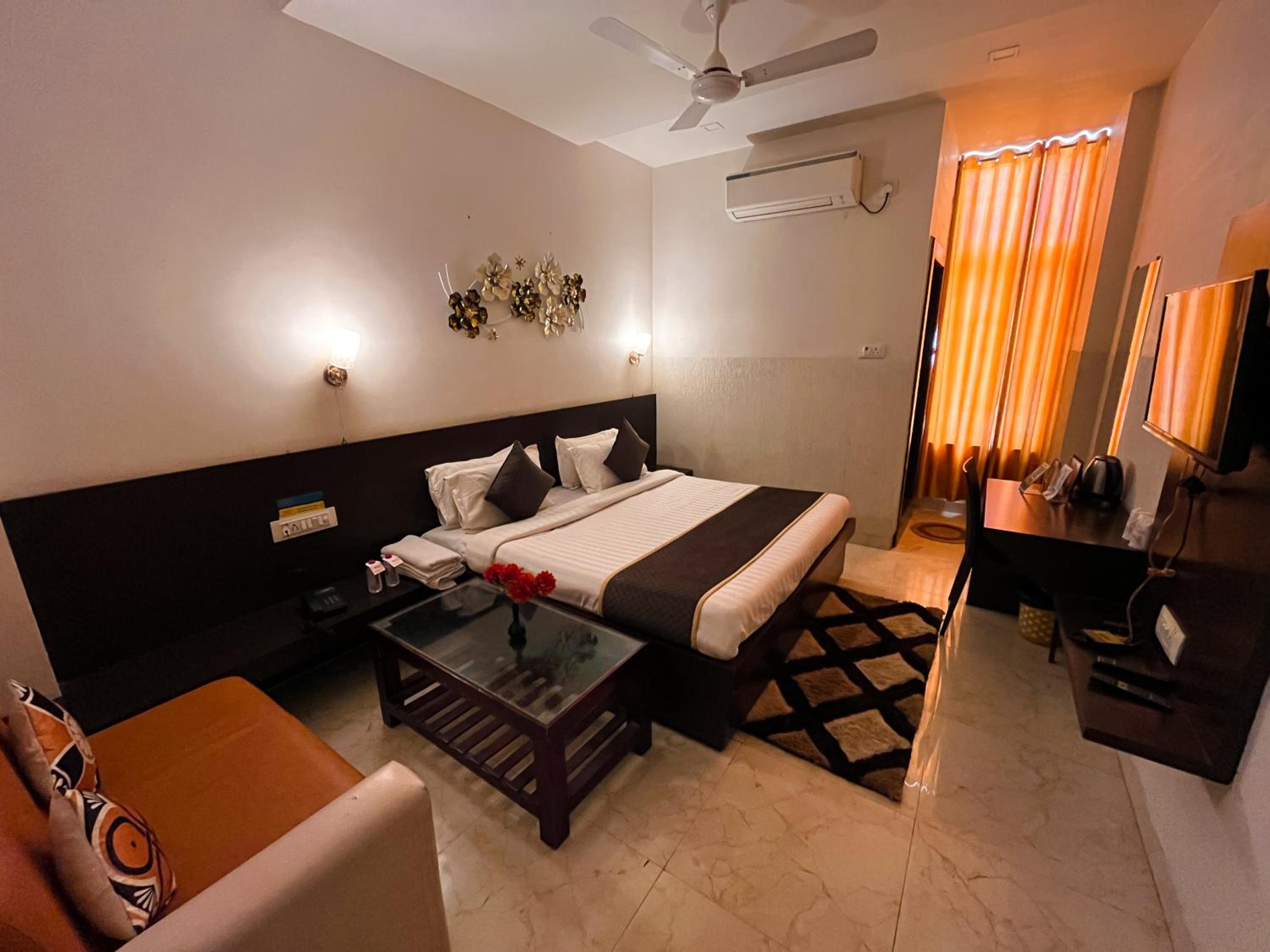 Deluxe Double Room - Photo 1
