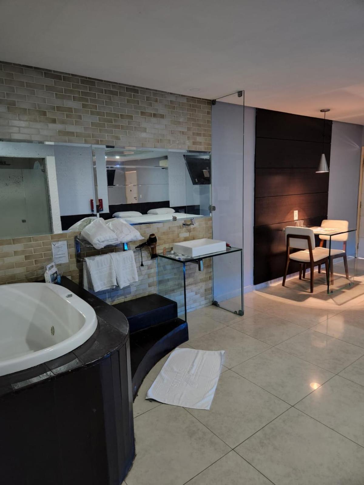 Deluxe Suite photo 3