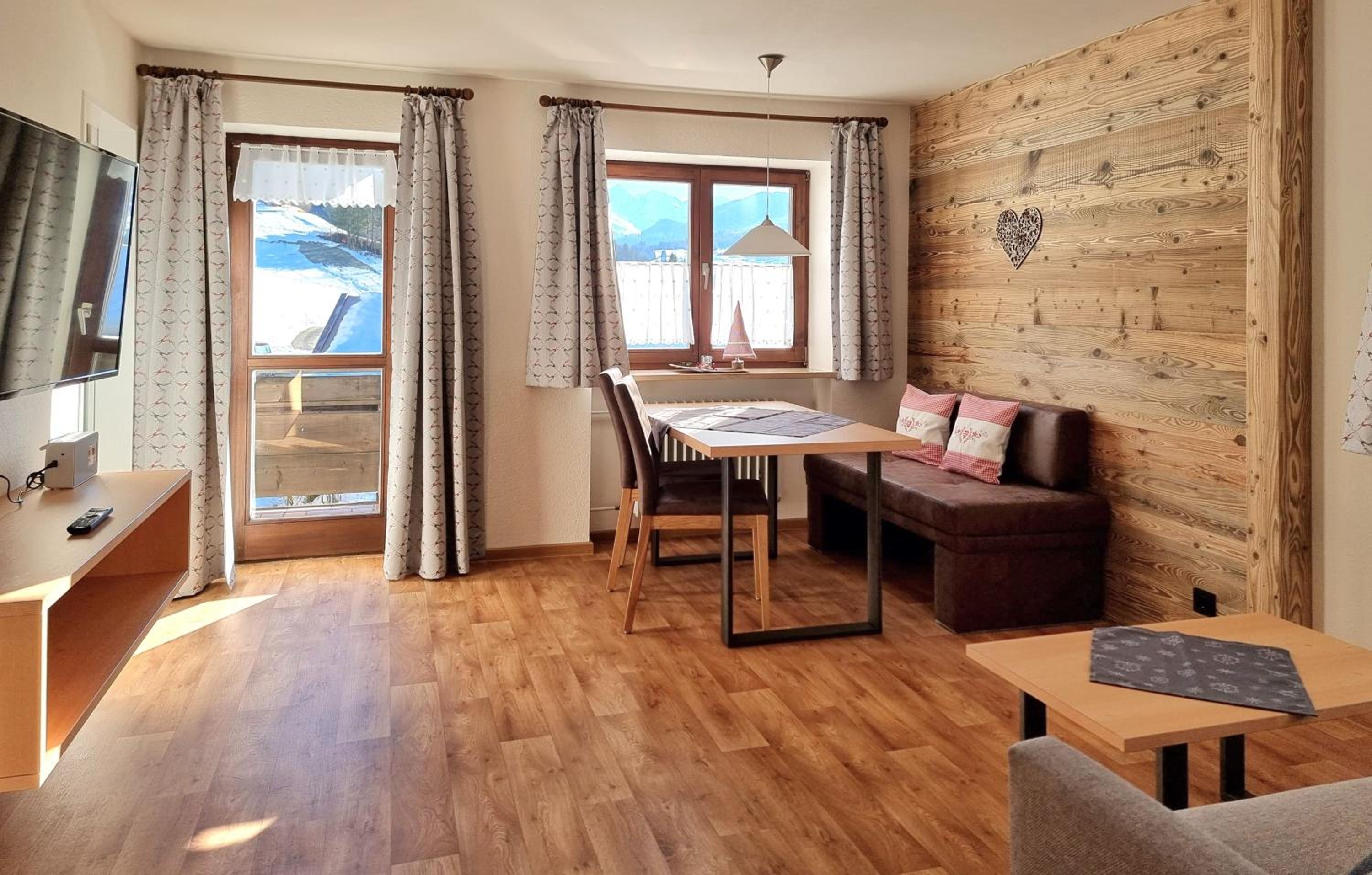 One-Bedroom Apartment with Balcony photo 1