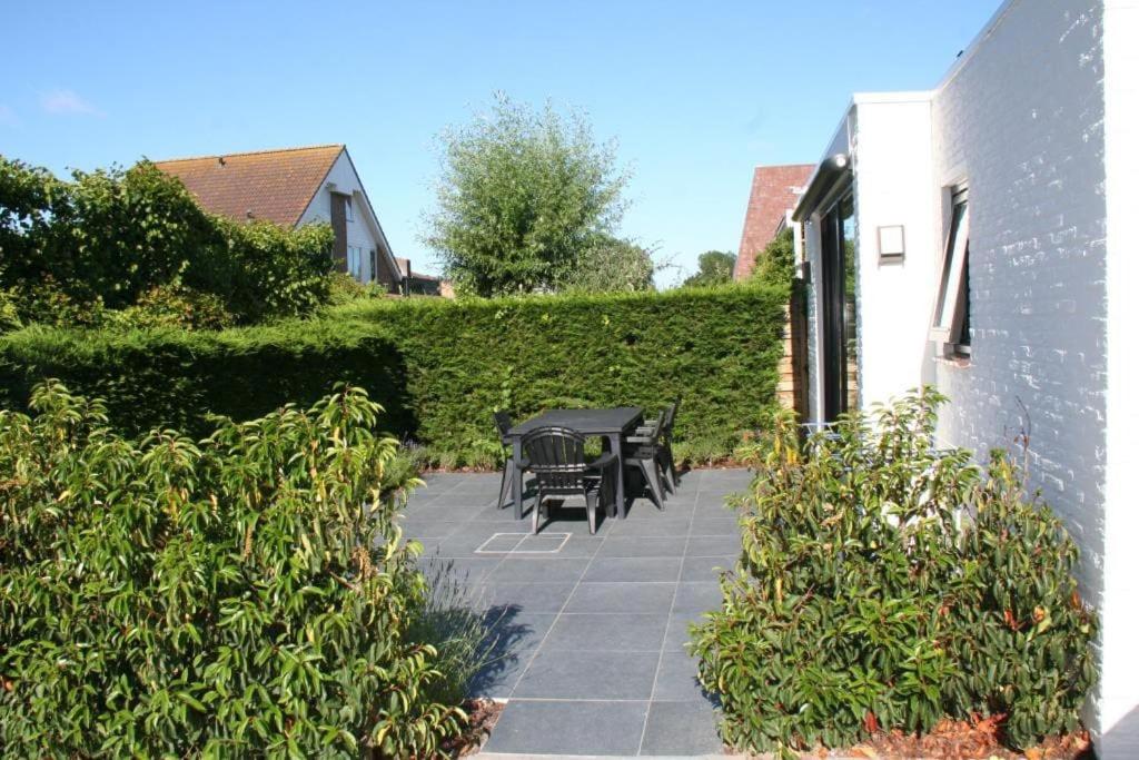 Three-Bedroom House photo 2
