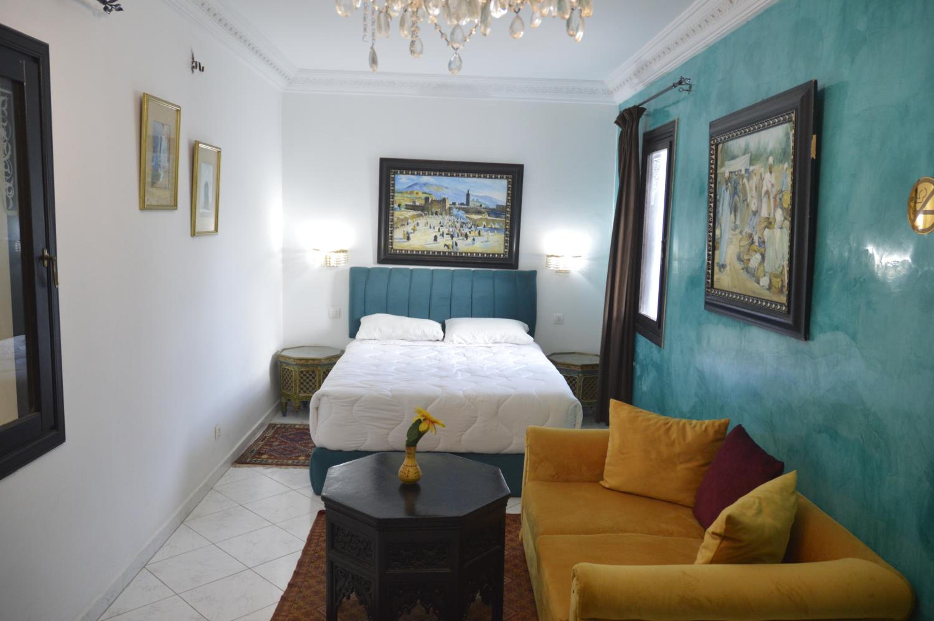 Suite - Photo 14