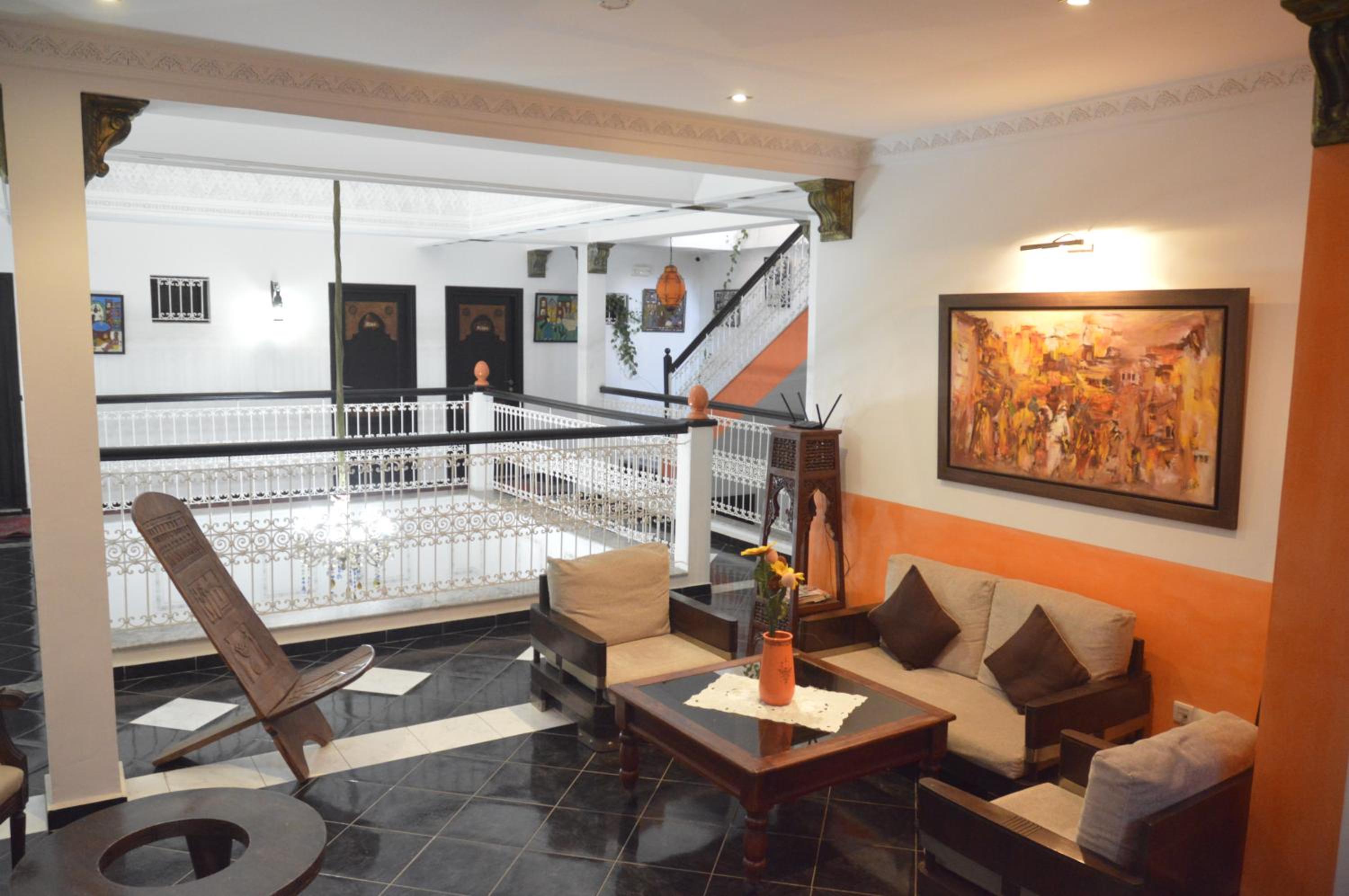 Suite - Photo 11