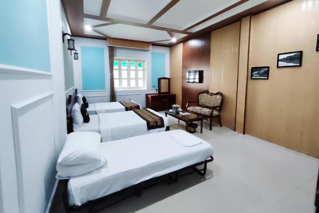 Deluxe Double Or Twin Room photo 2