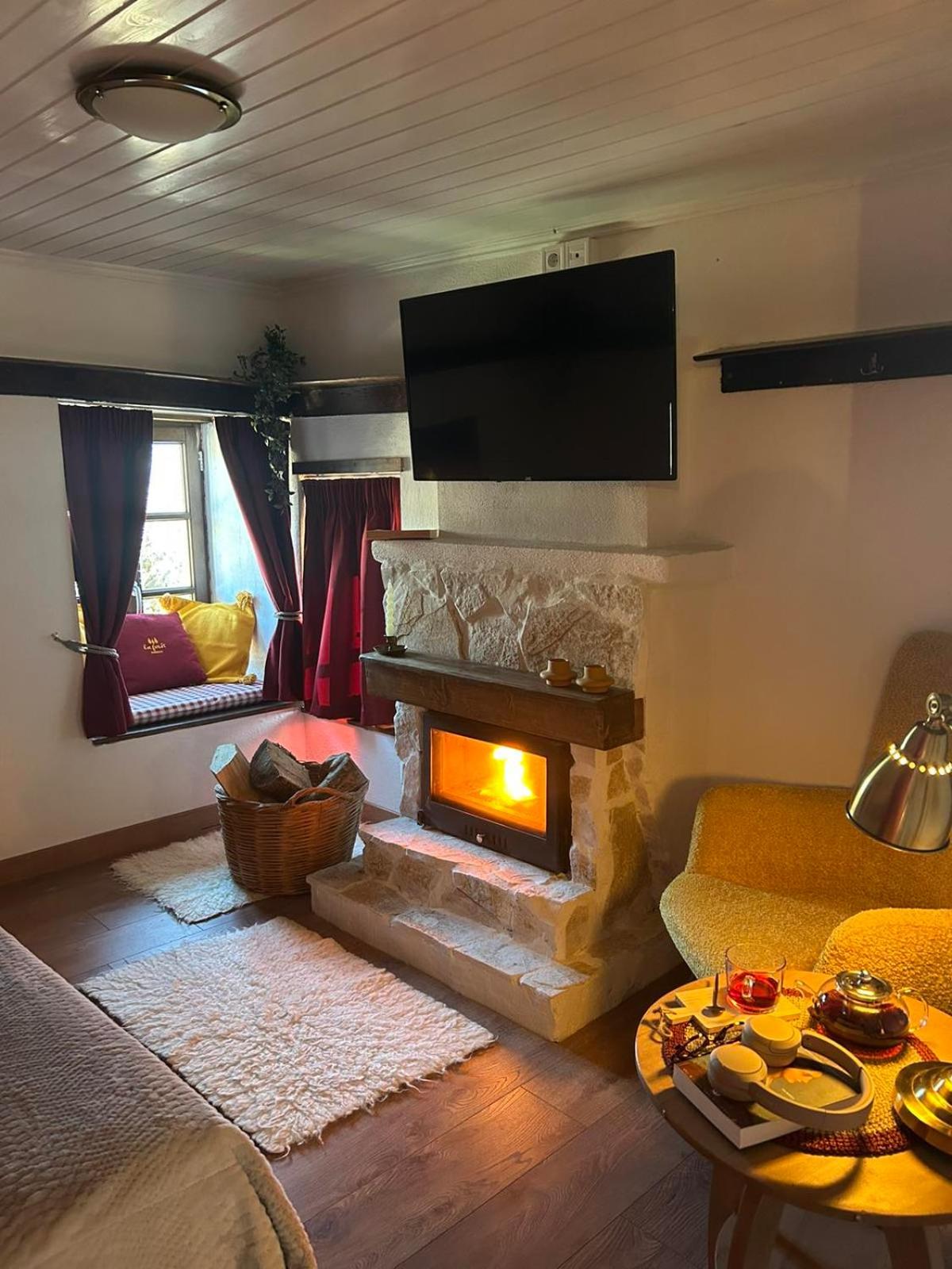 One-Bedroom House photo 2