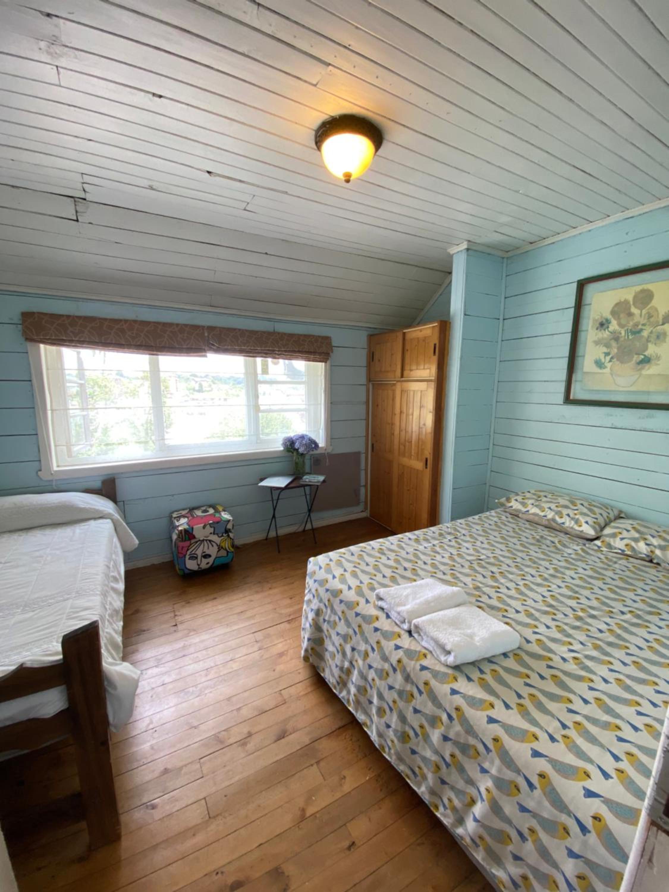 Basic Triple Room With Shared Bathroom photo 1