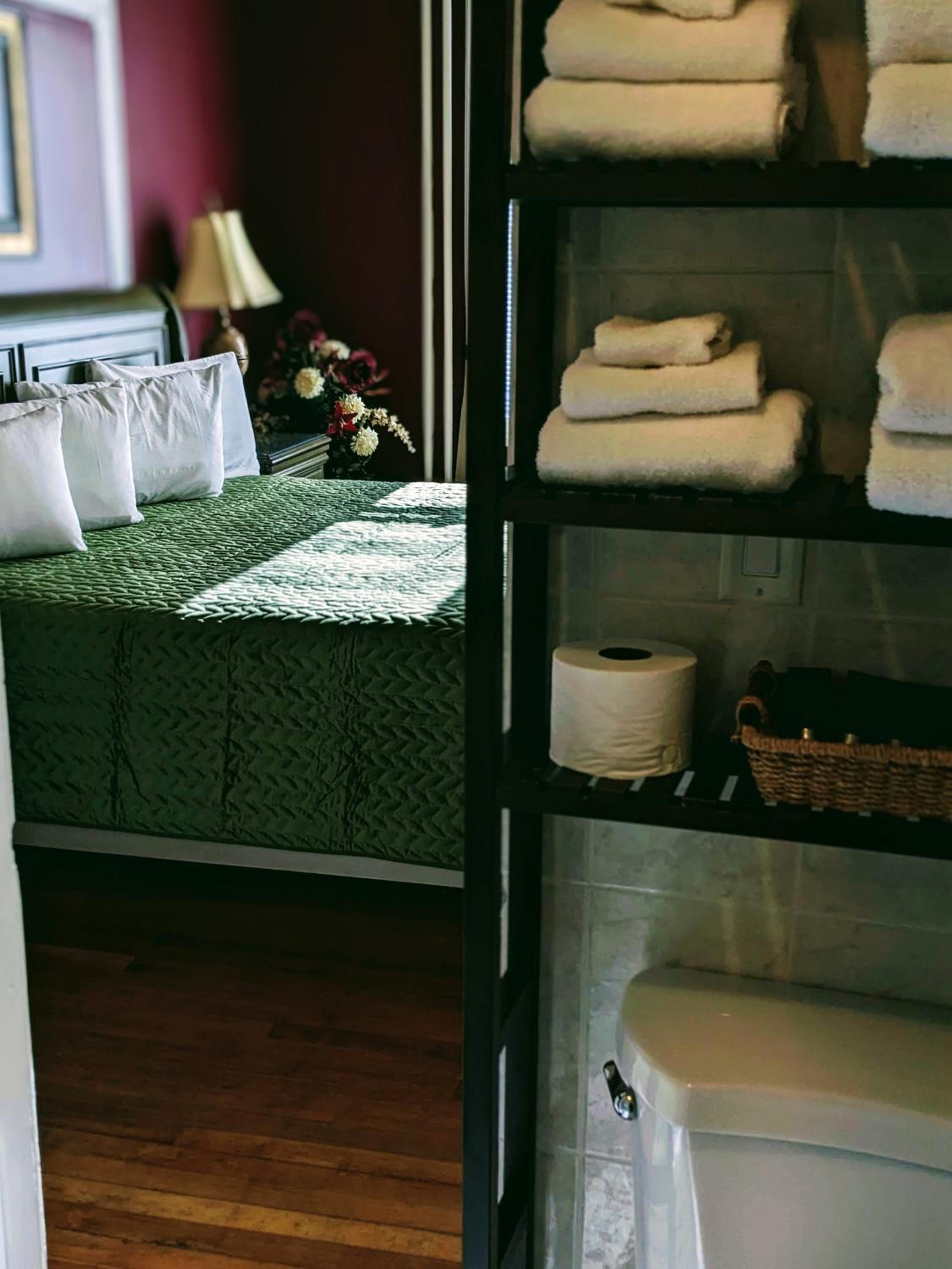 Superior King Room - Photo 4