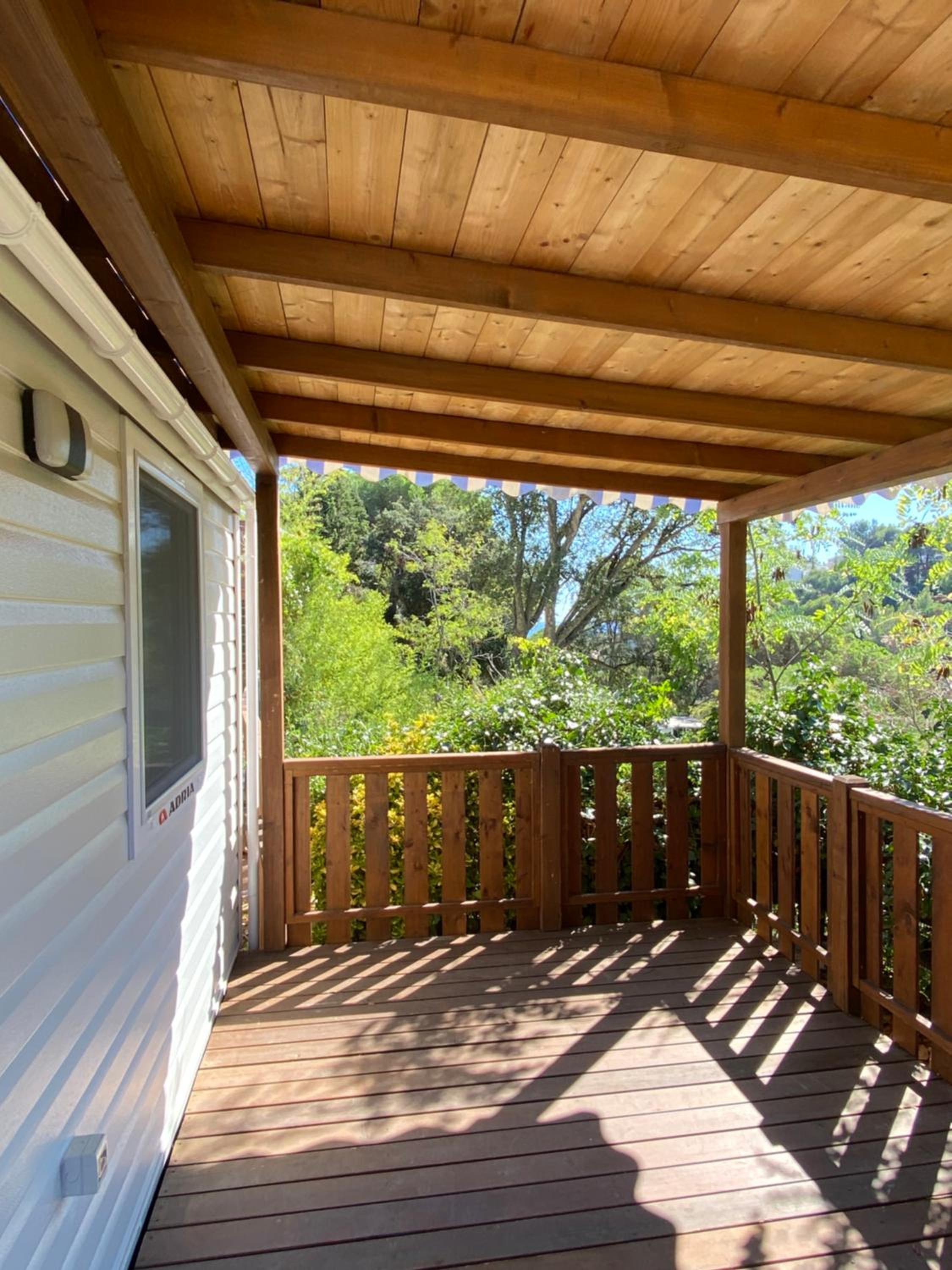 Mobile Home photo 2