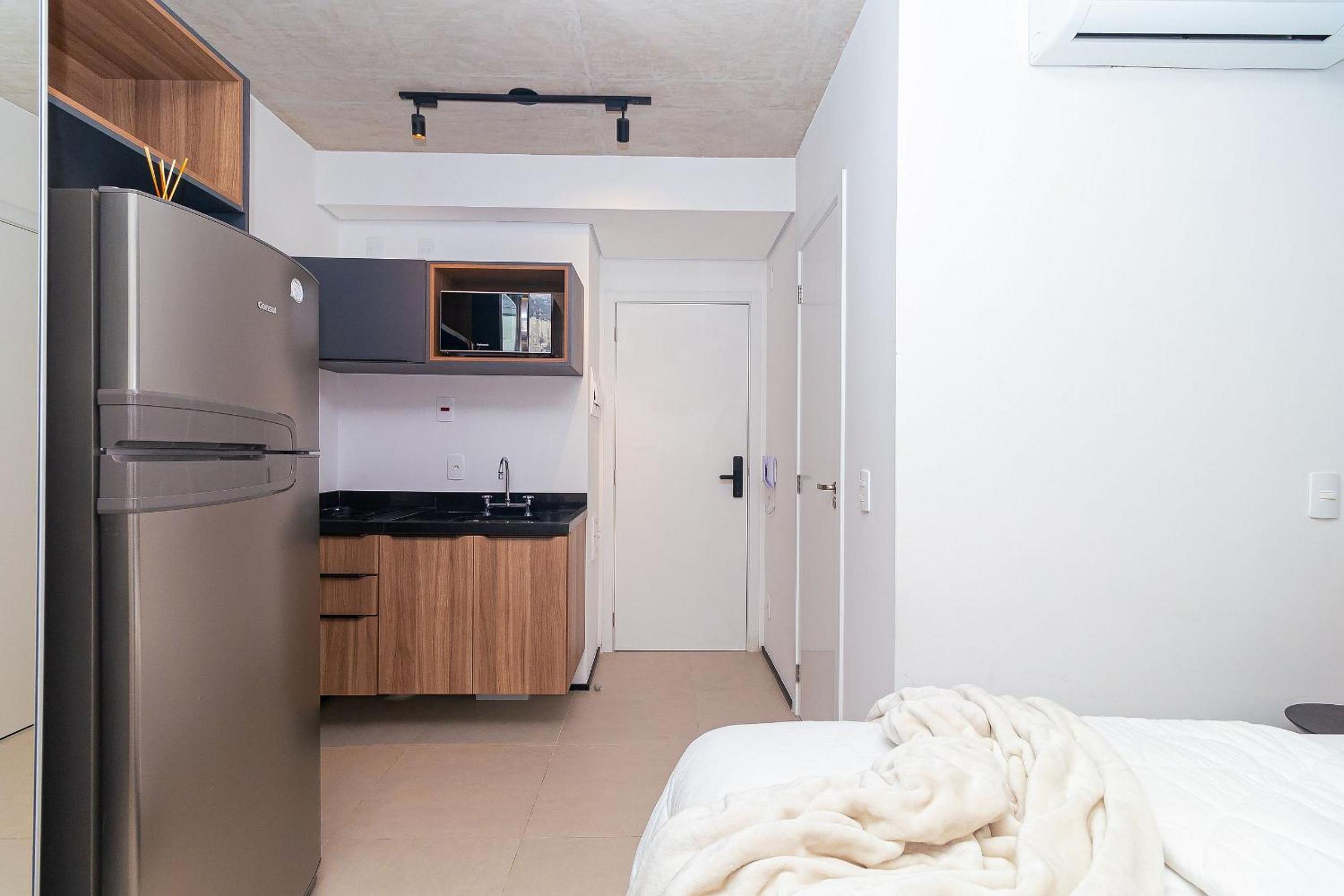 Studio Apartment - Photo 18
