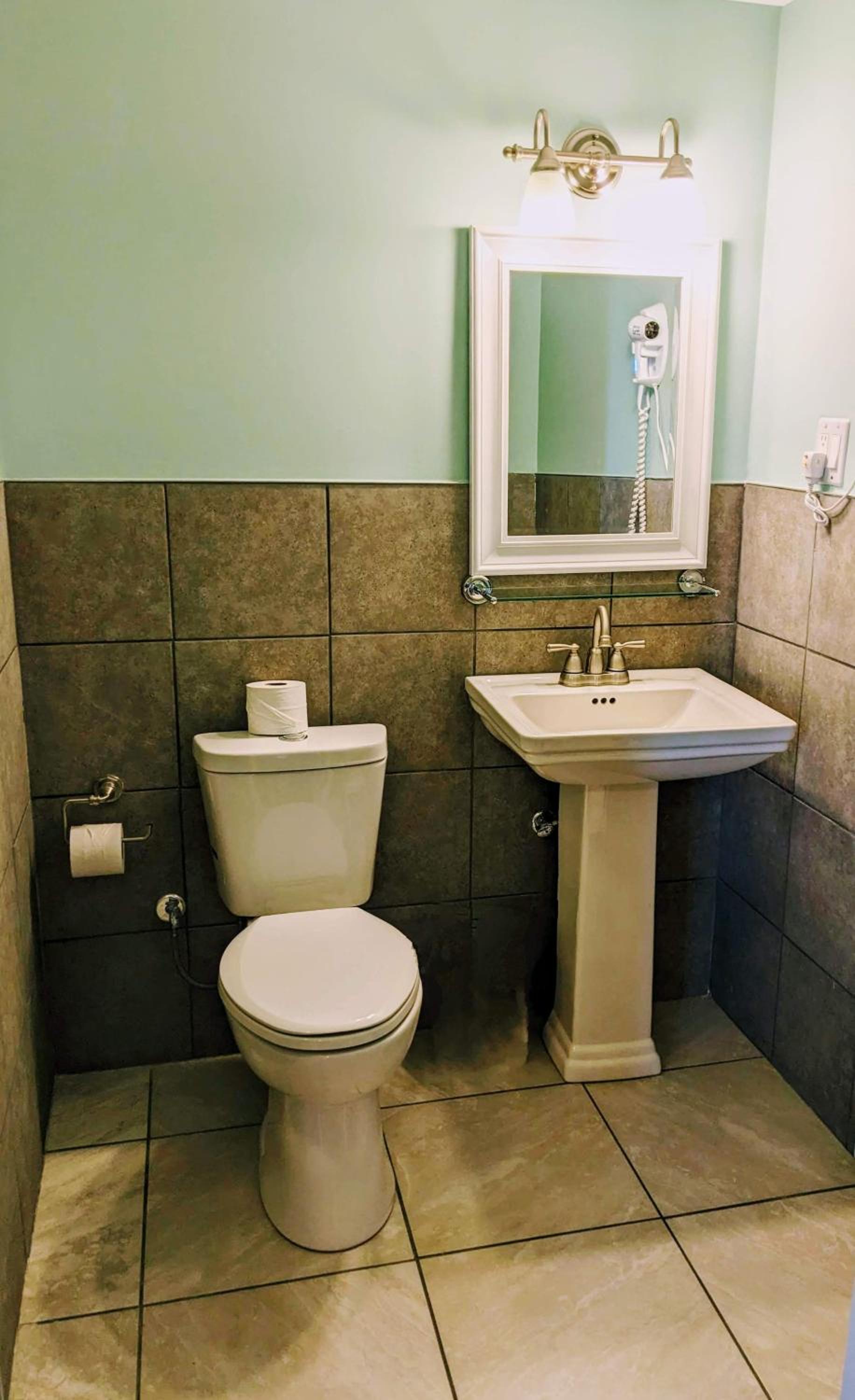 Superior Queen Room - Photo 8